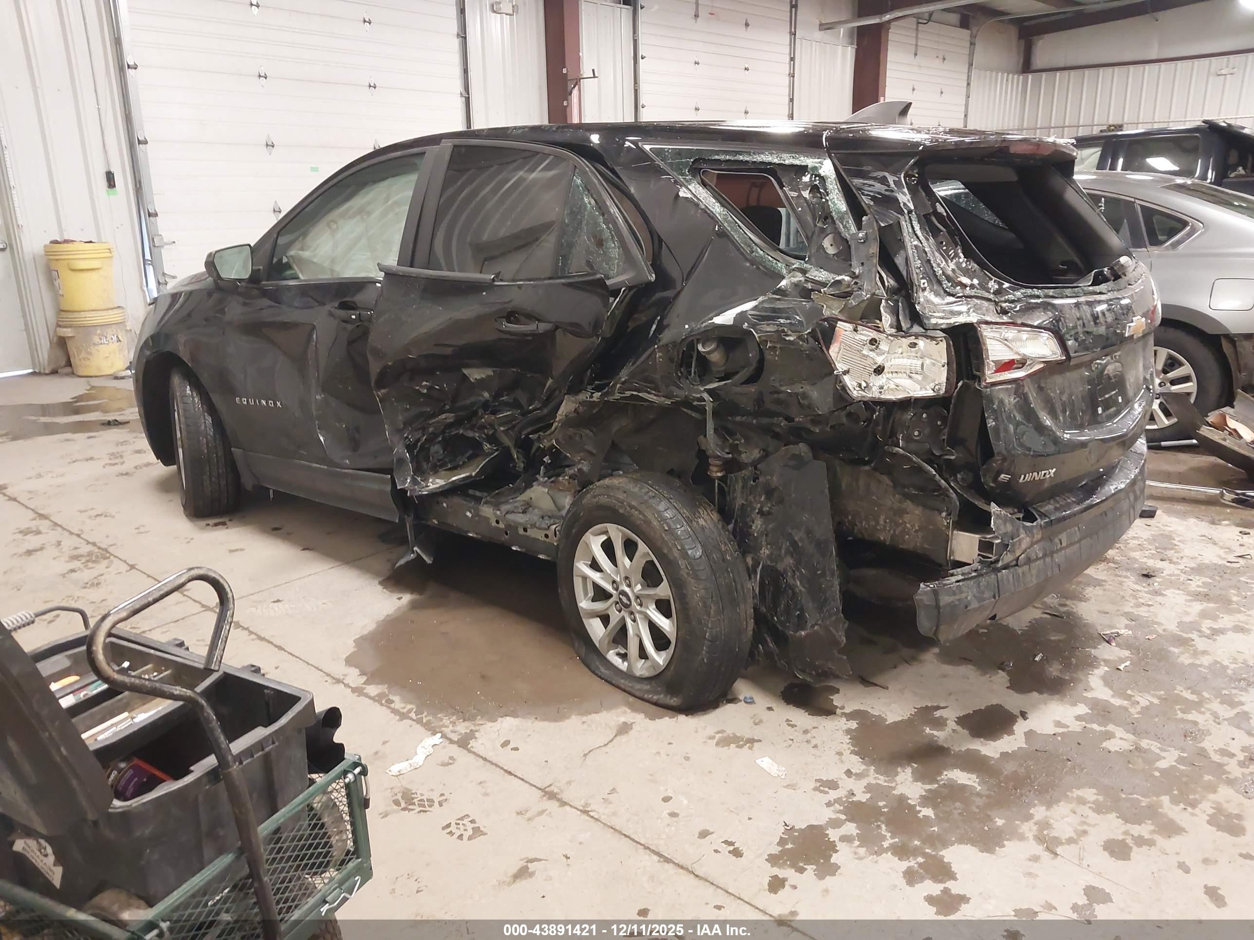 CHEVROLET EQUINOX image 3