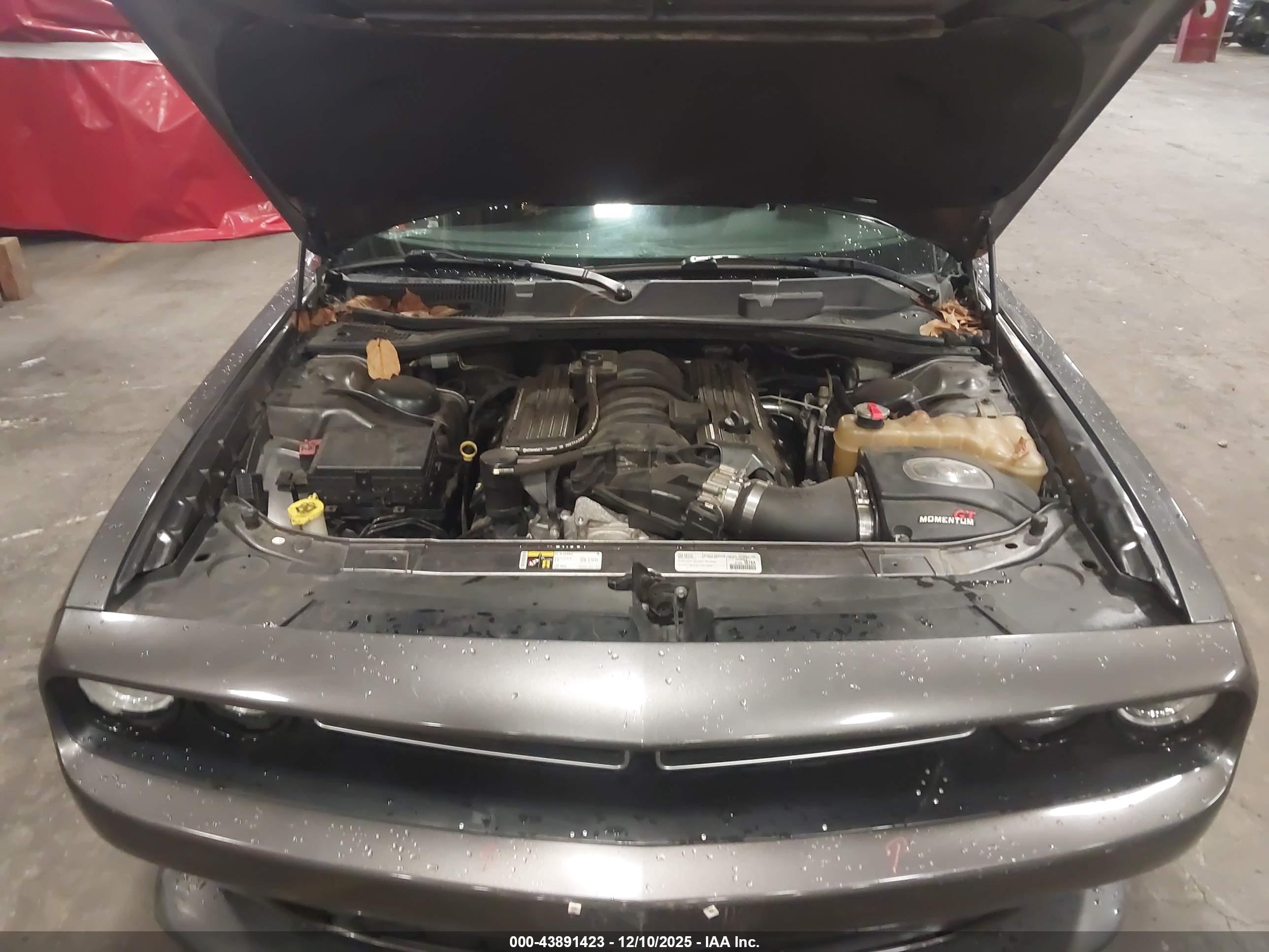 DODGE CHALLENGER image 10
