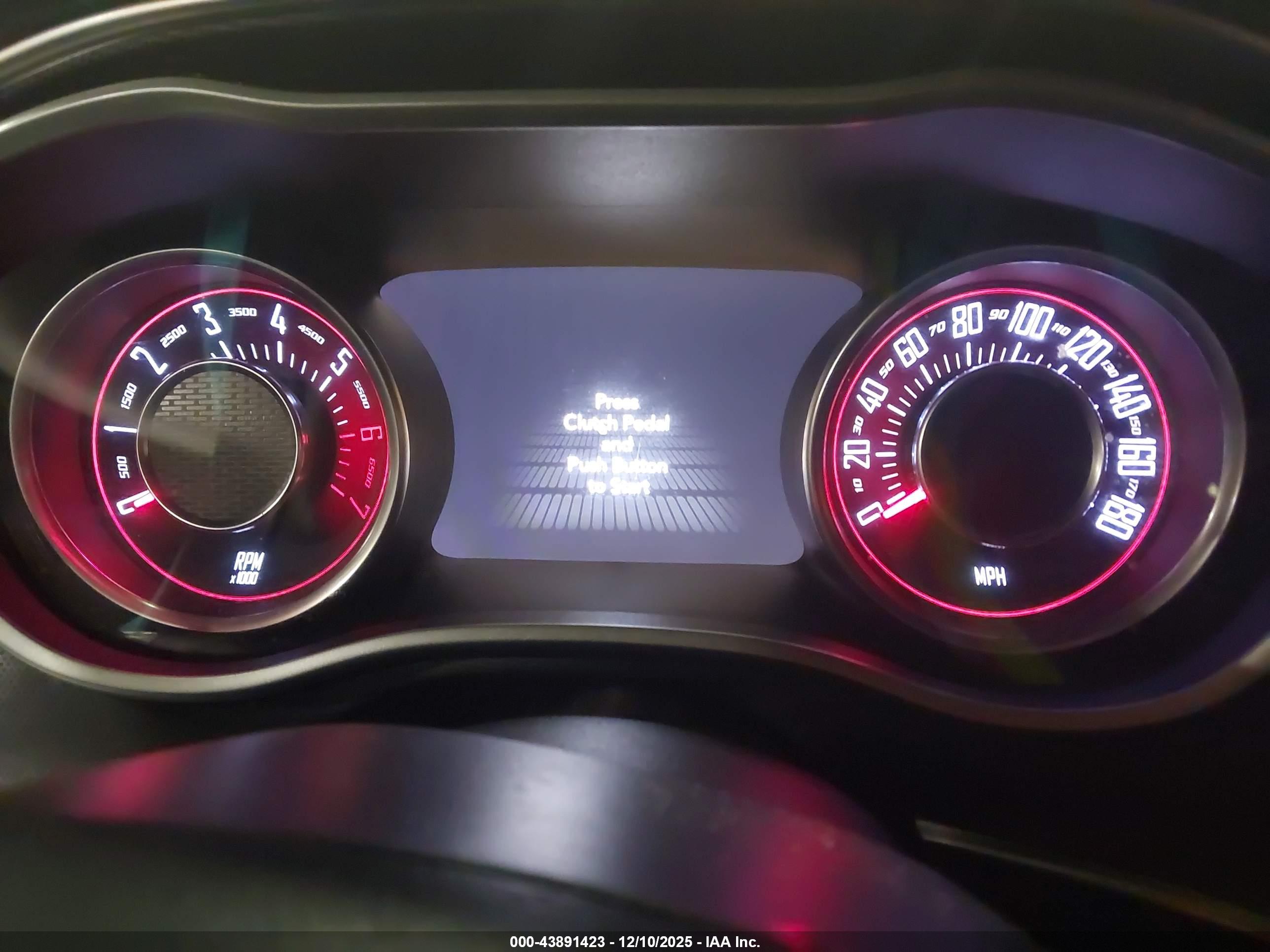 DODGE CHALLENGER image 7