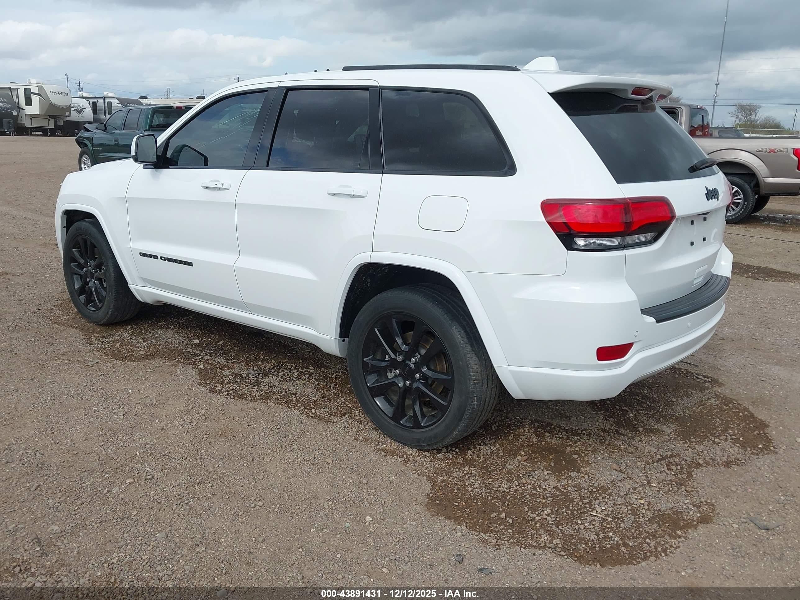 JEEP GRAND image 3