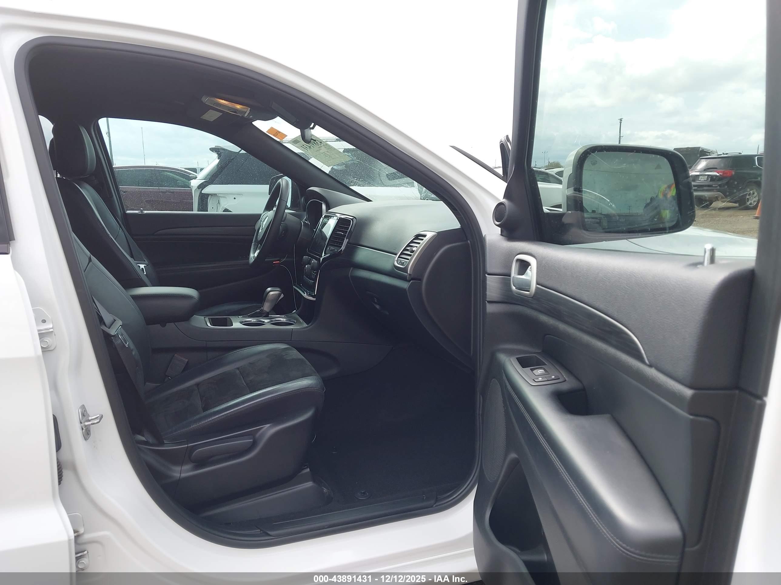 JEEP GRAND image 5