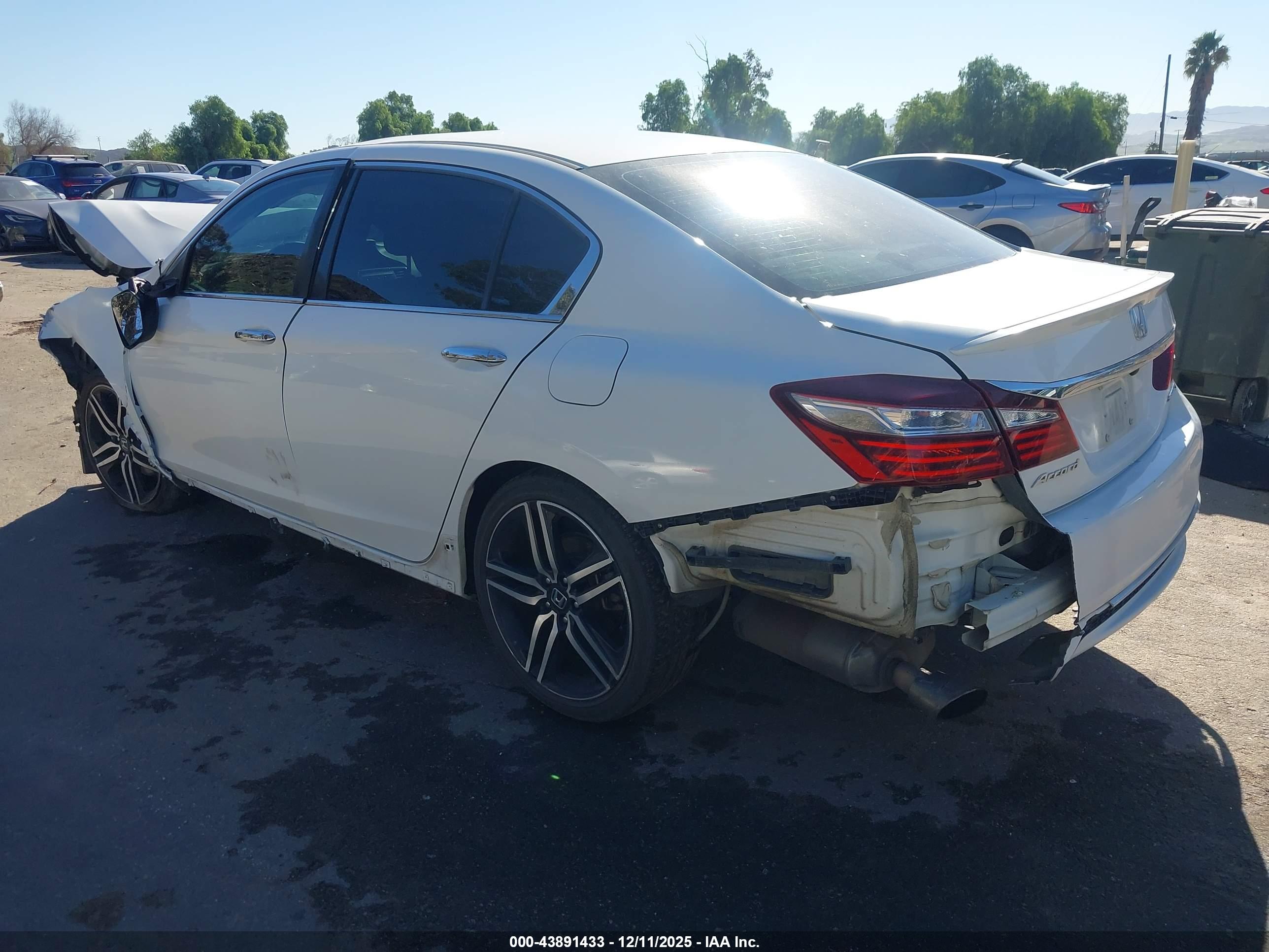 HONDA ACCORD image 3