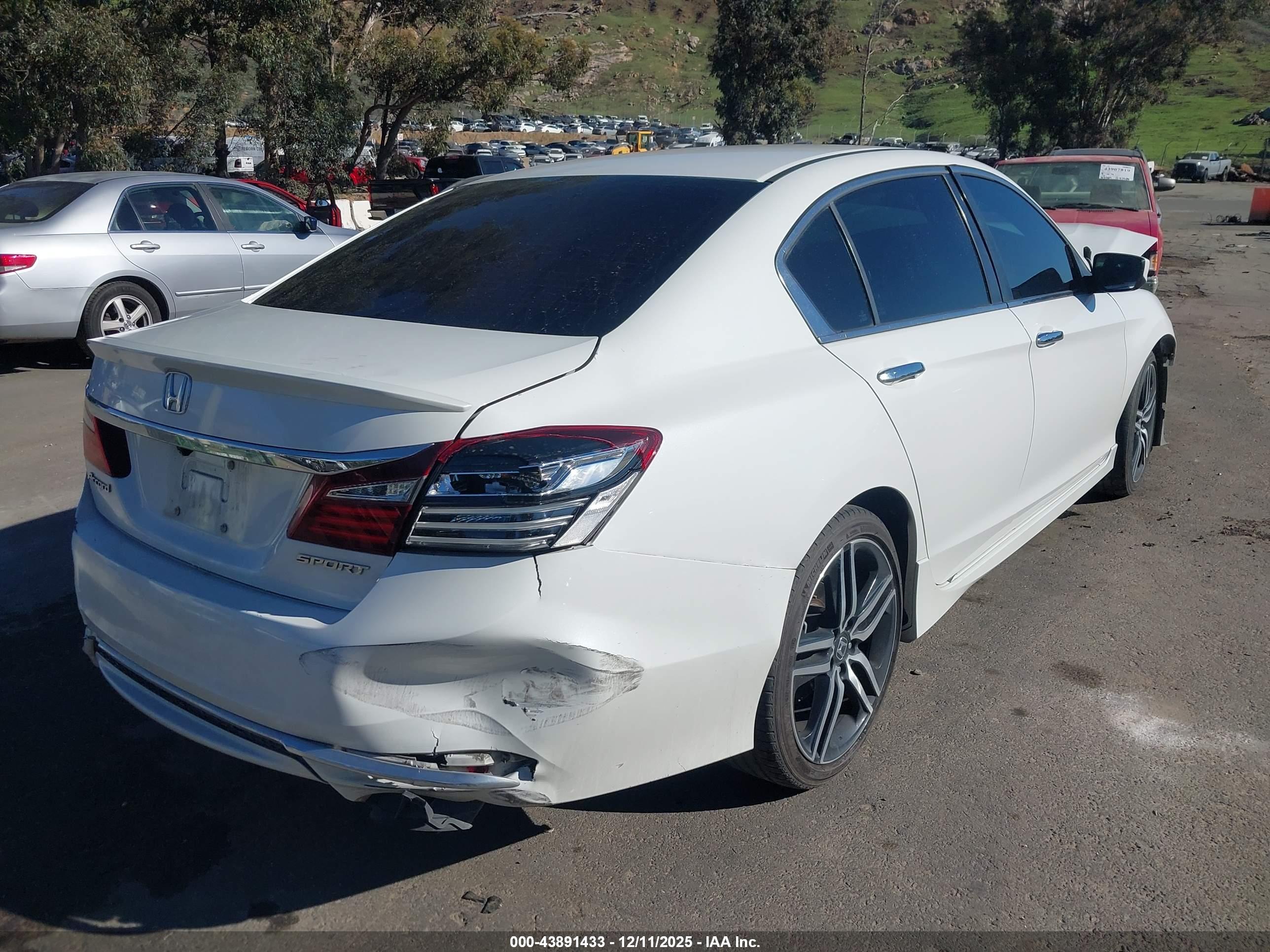 HONDA ACCORD image 4