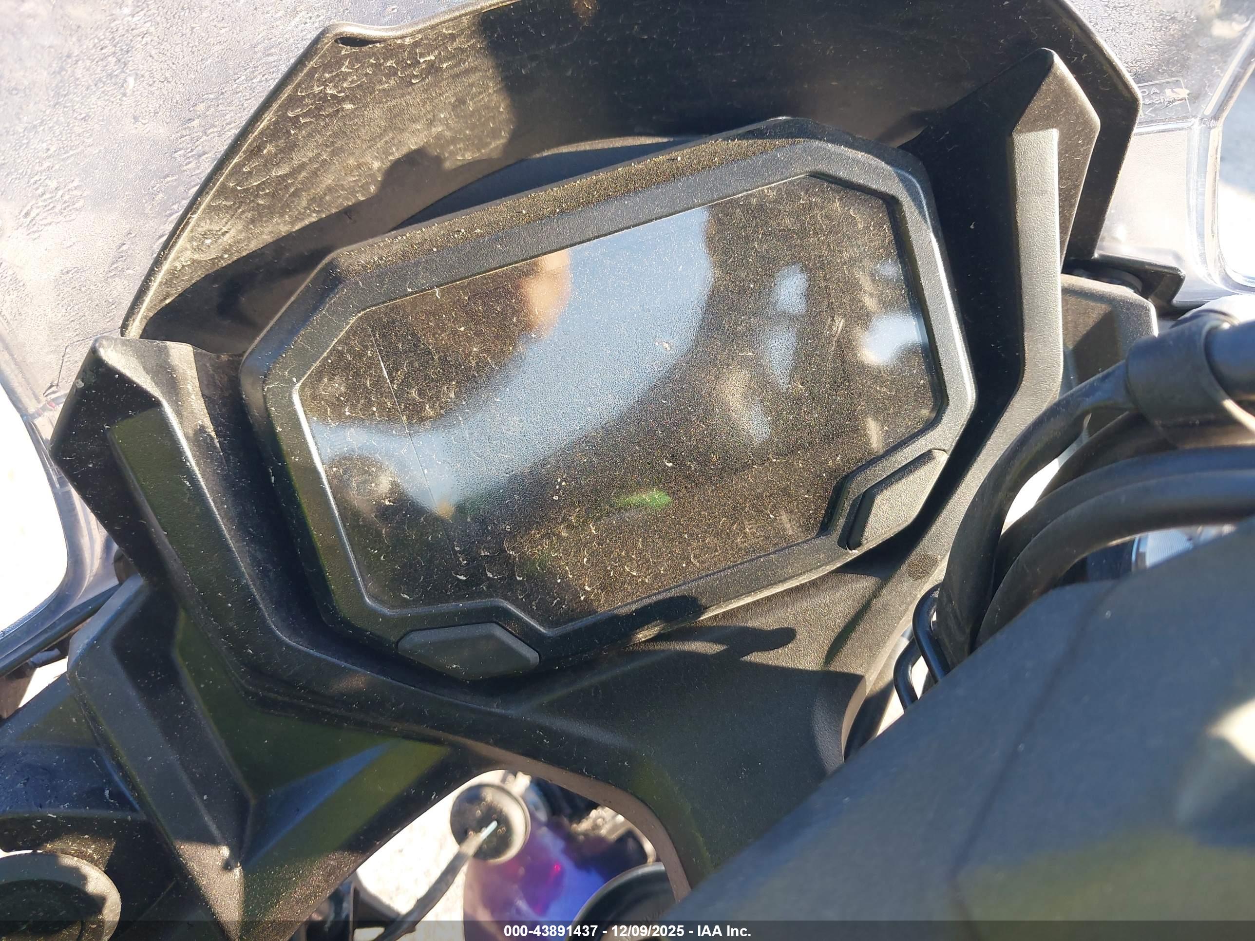 KAWASAKI EX650 image 7