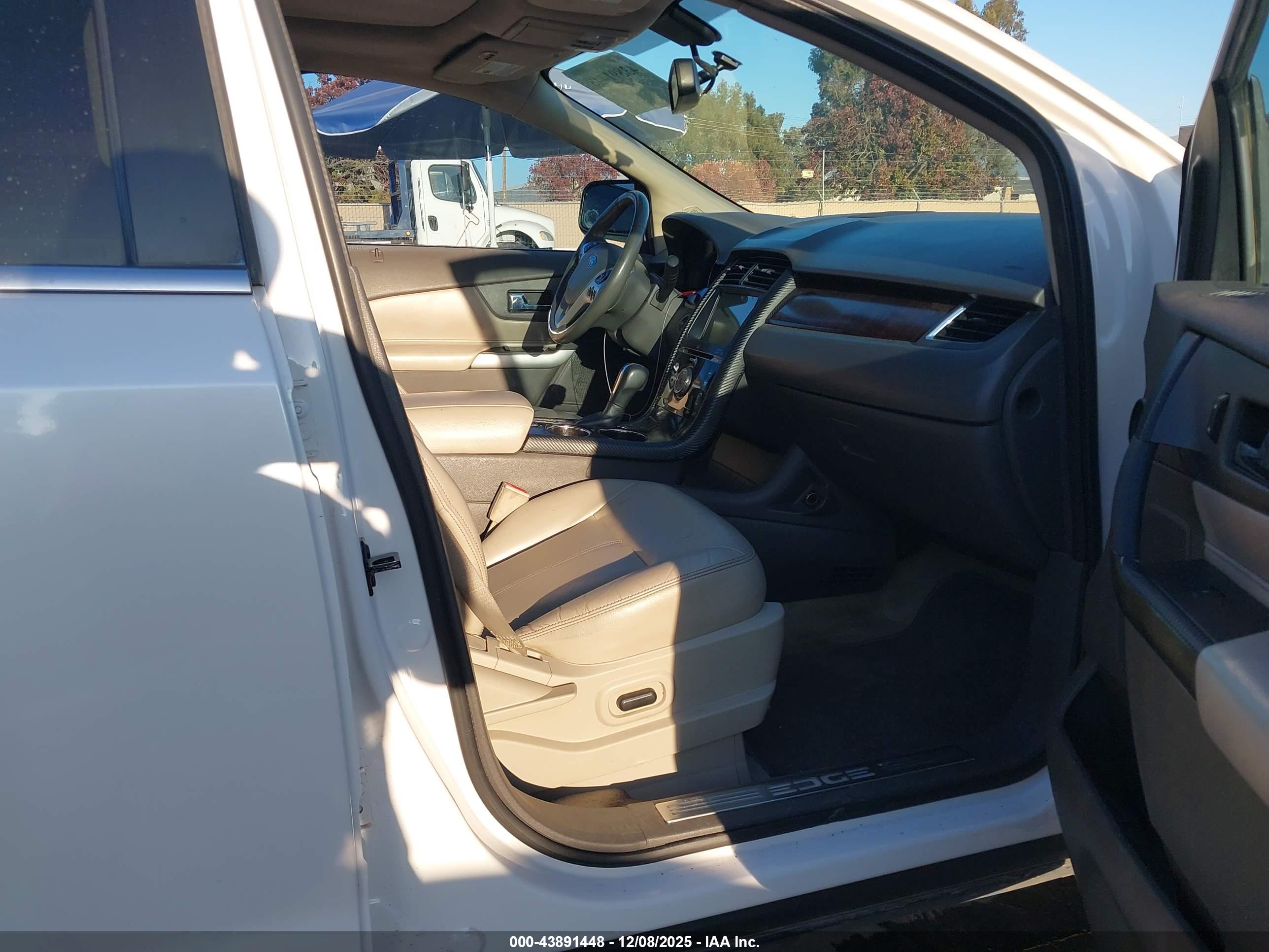 FORD EDGE image 5