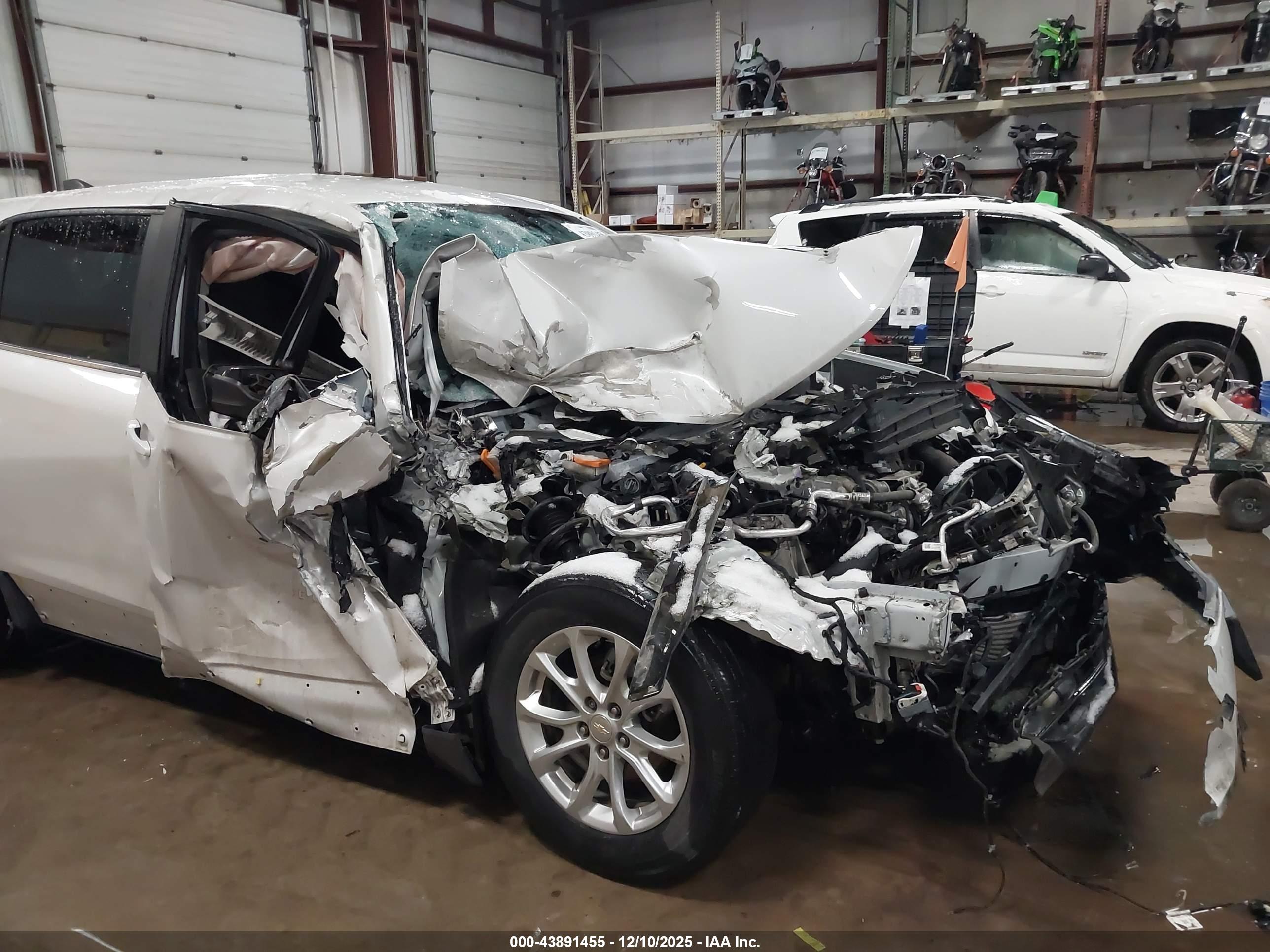 CHEVROLET EQUINOX image 6