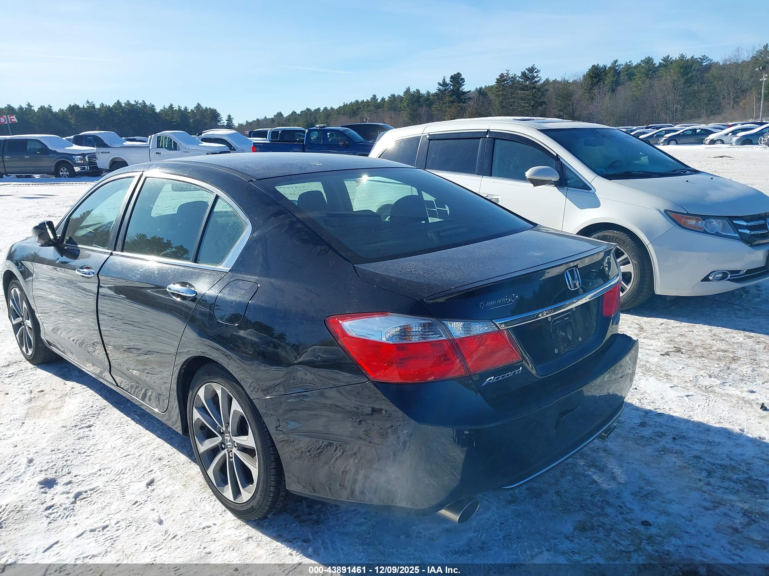 HONDA ACCORD image 3