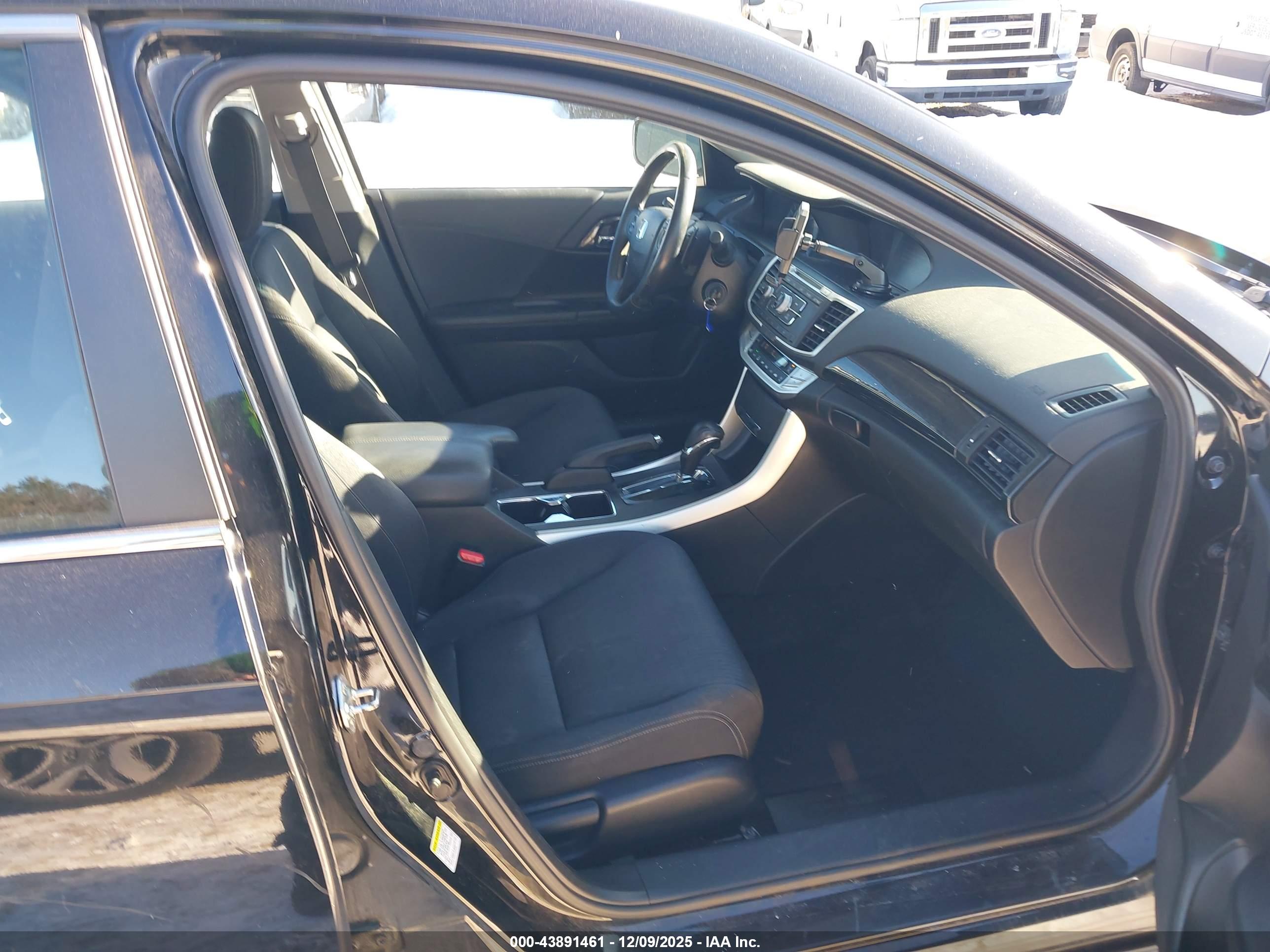 HONDA ACCORD image 5