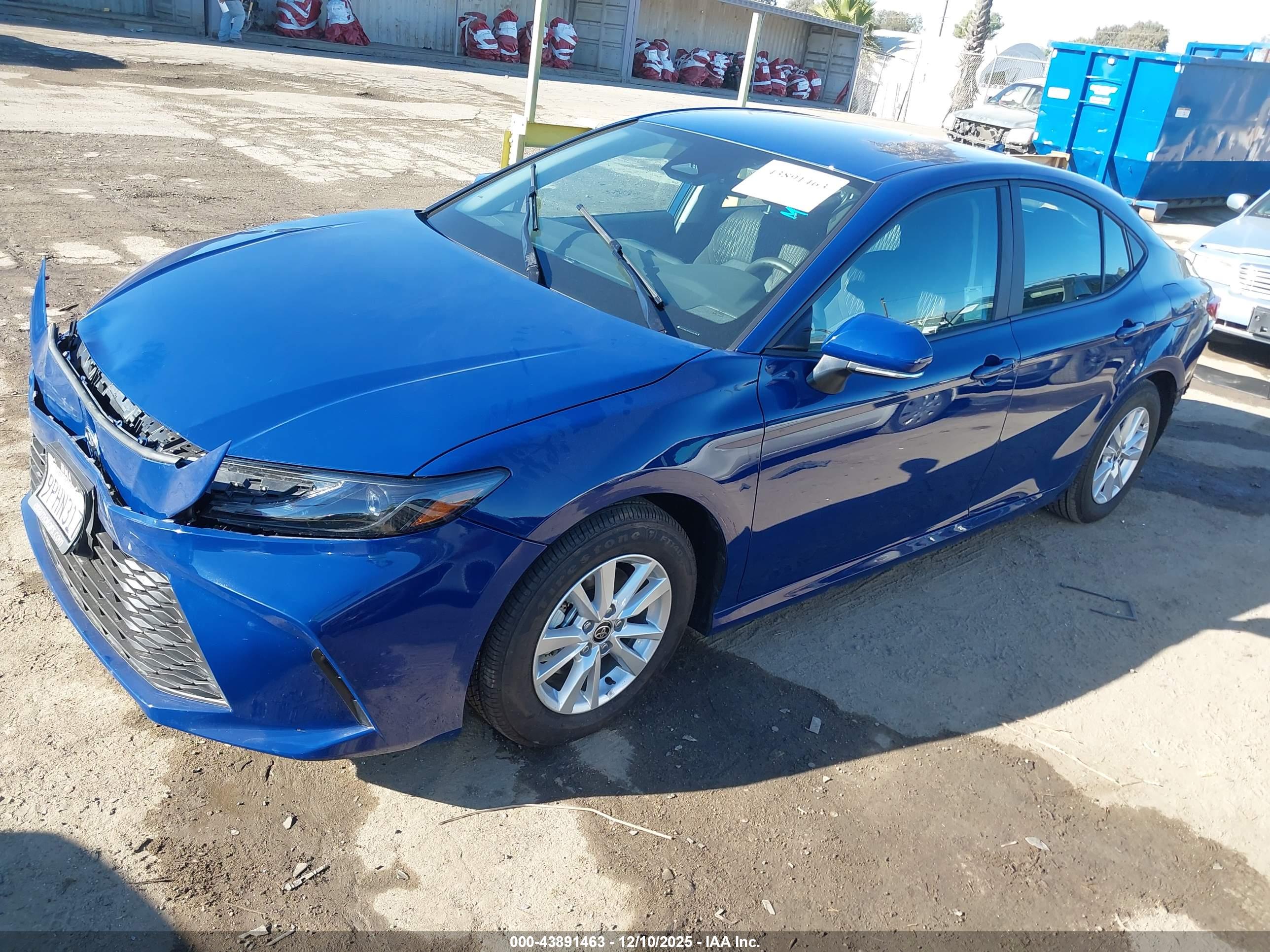 TOYOTA CAMRY image 2