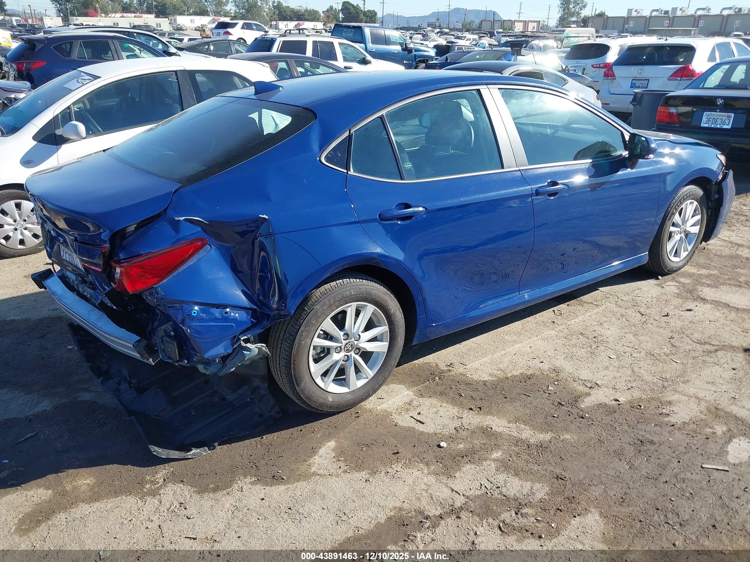 TOYOTA CAMRY image 4