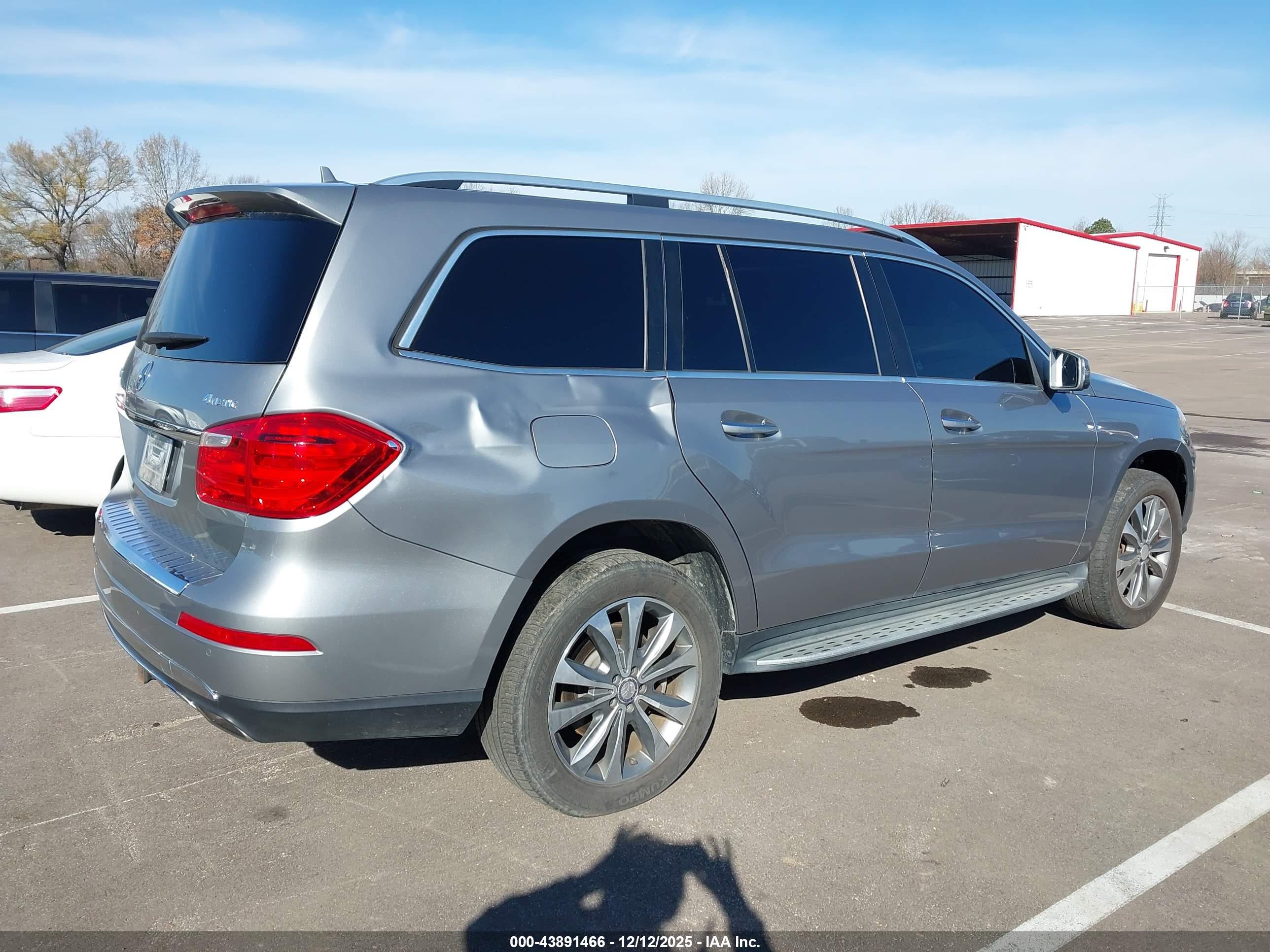 MERCEDES-BENZ GL image 4