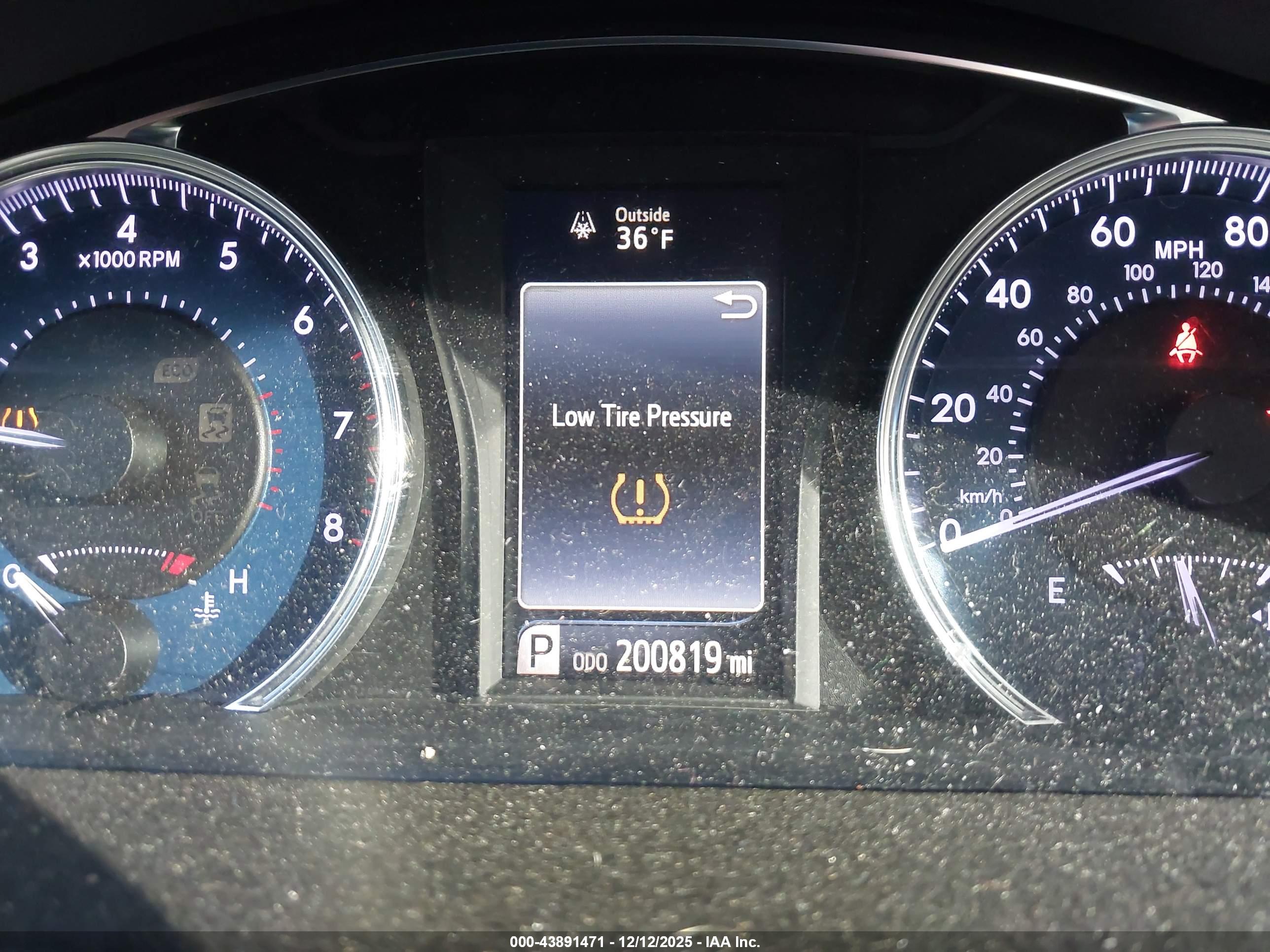 TOYOTA CAMRY image 7