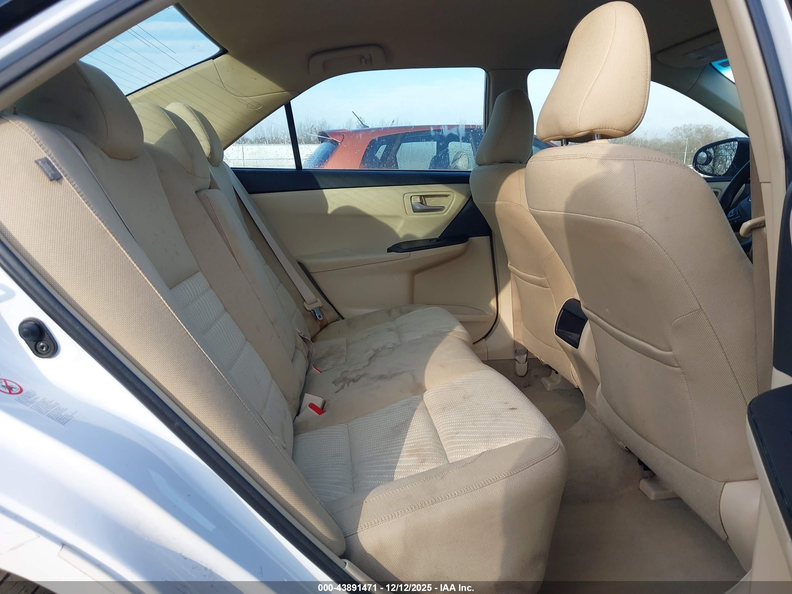 TOYOTA CAMRY image 8