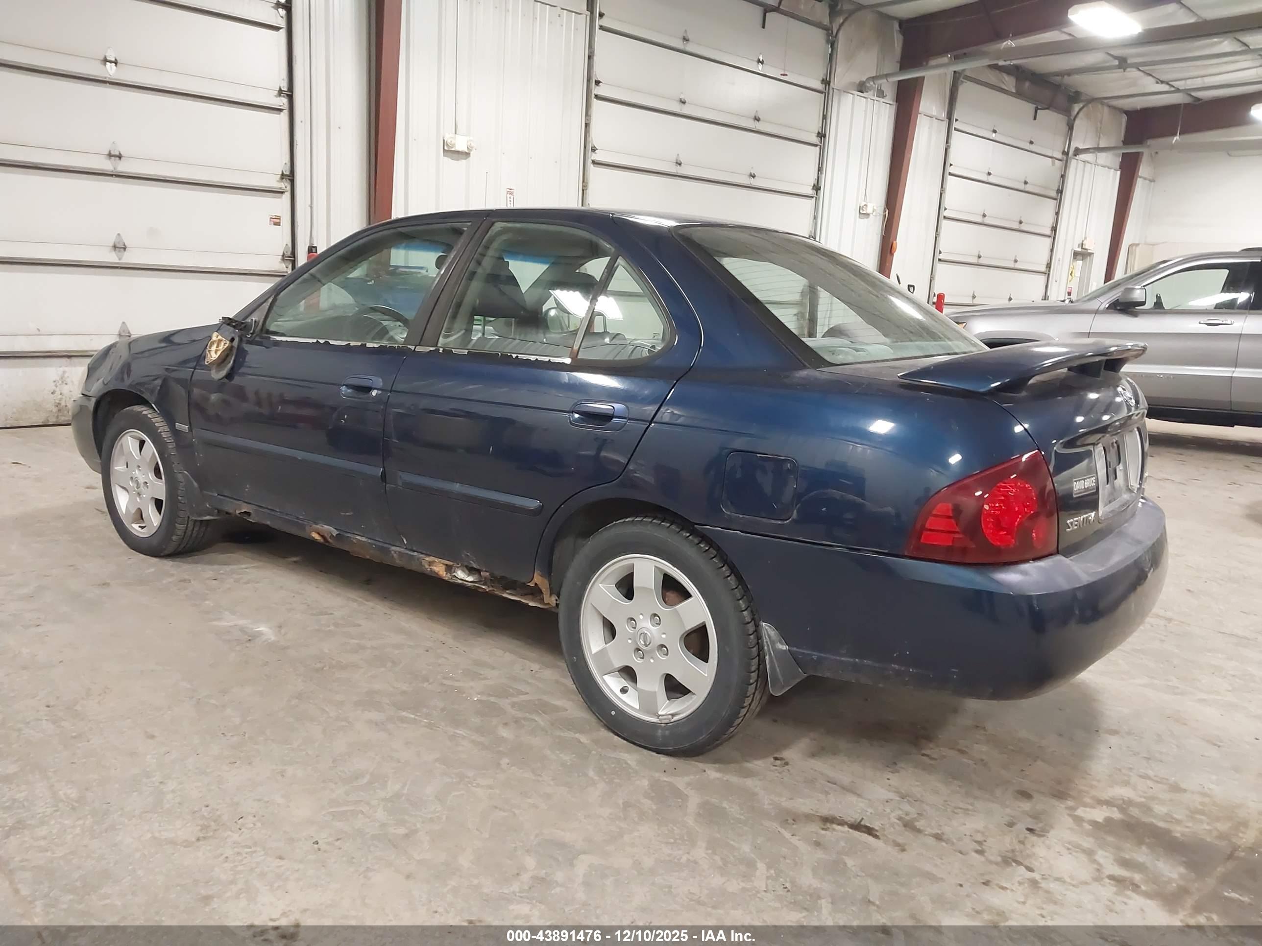 NISSAN SENTRA image 3
