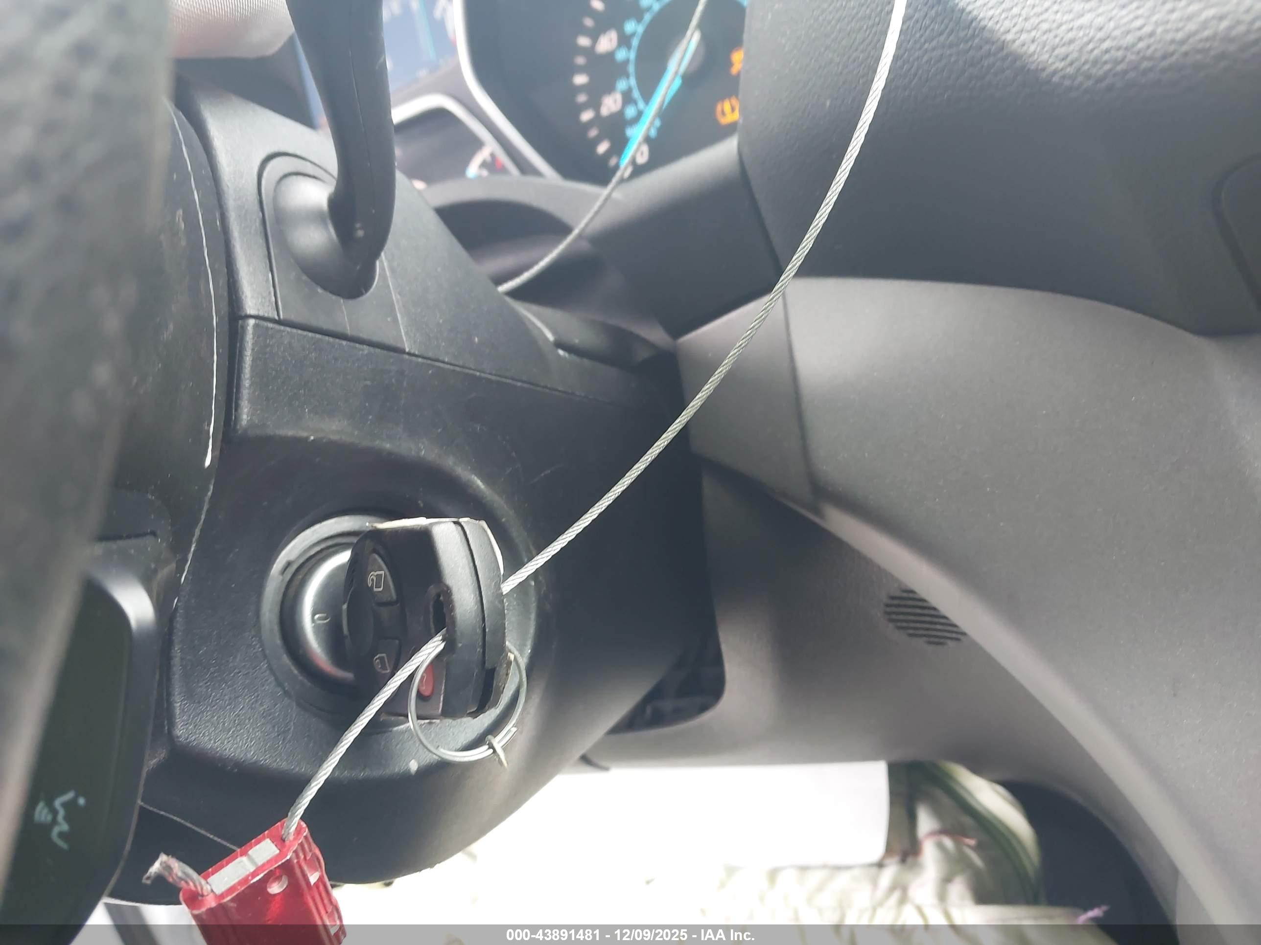 FORD ESCAPE image 11