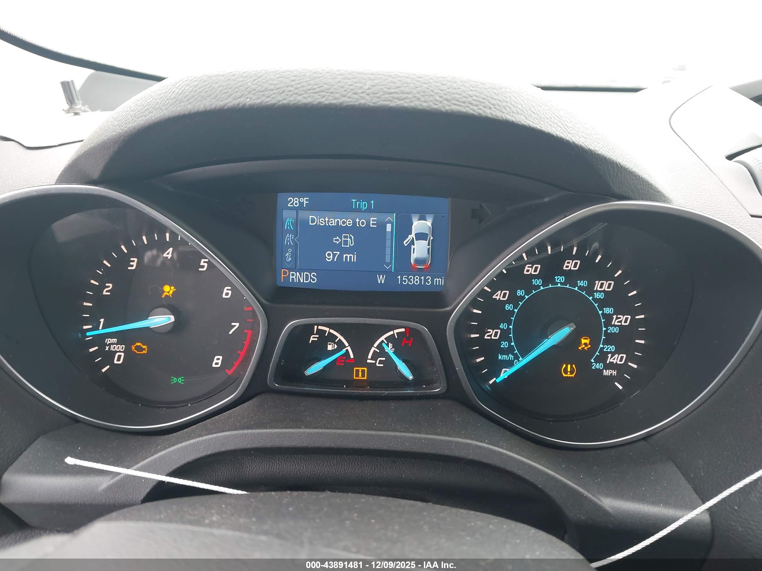 FORD ESCAPE image 7