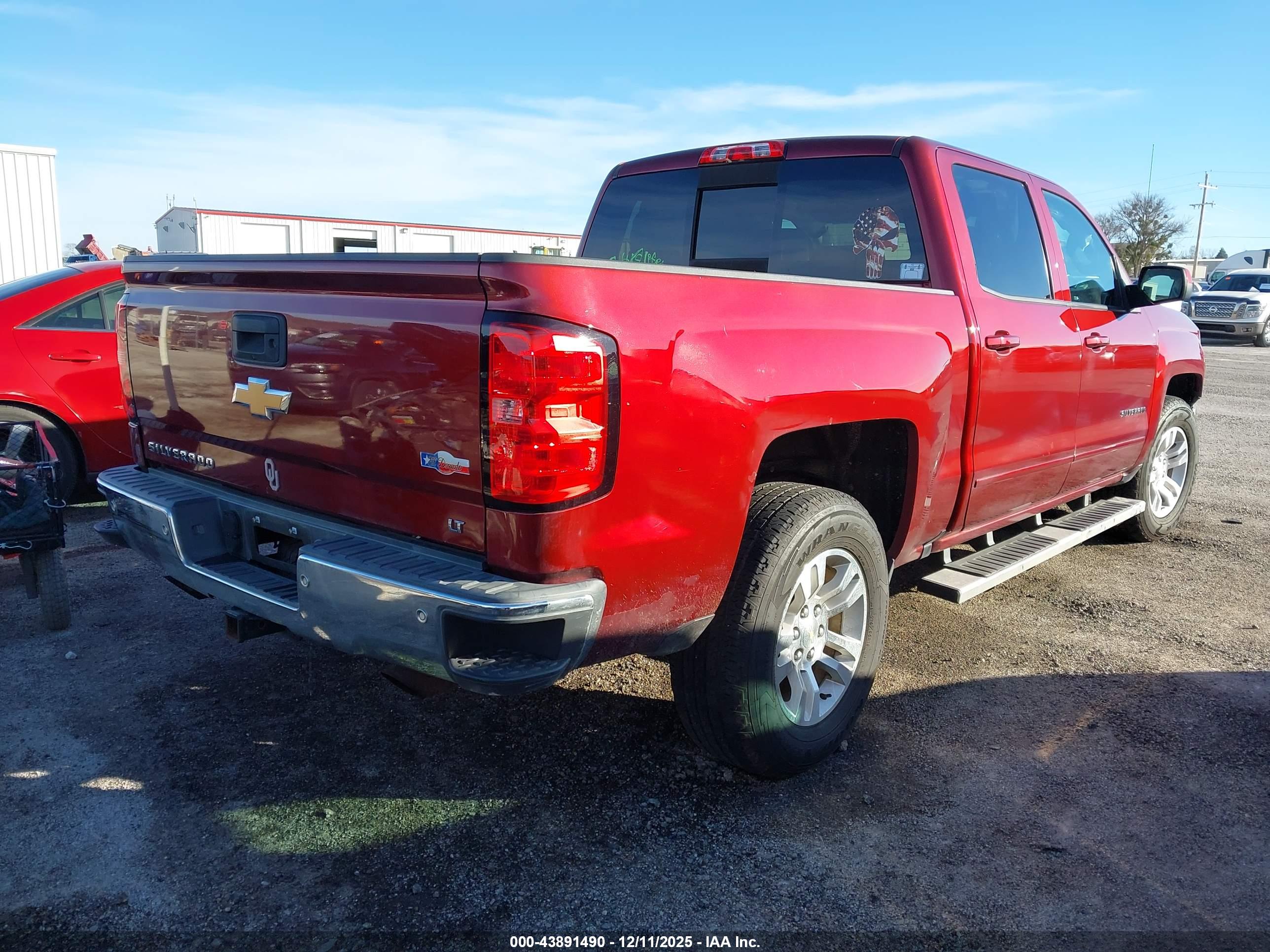 CHEVROLET SILVERADO image 4