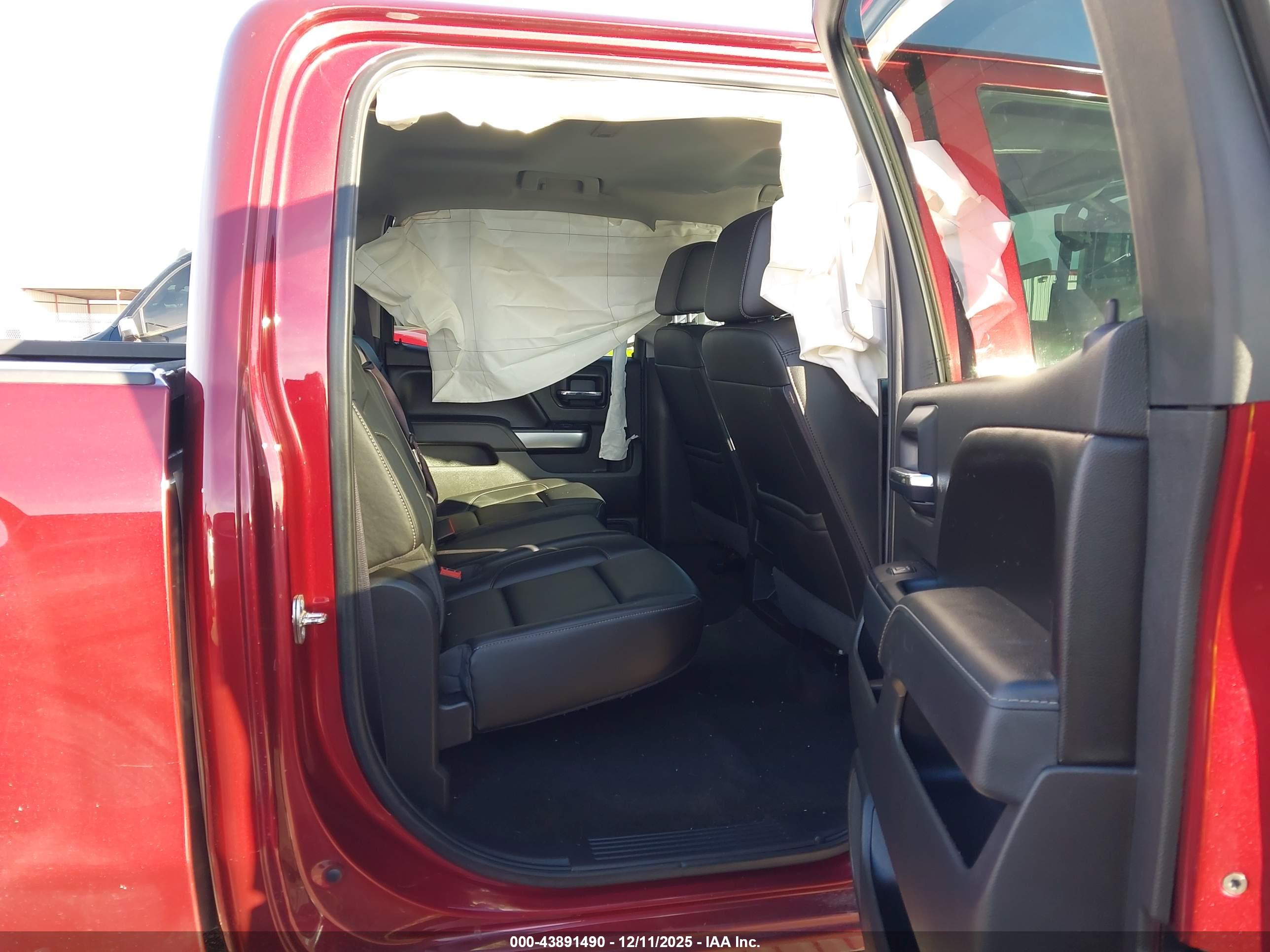 CHEVROLET SILVERADO image 8