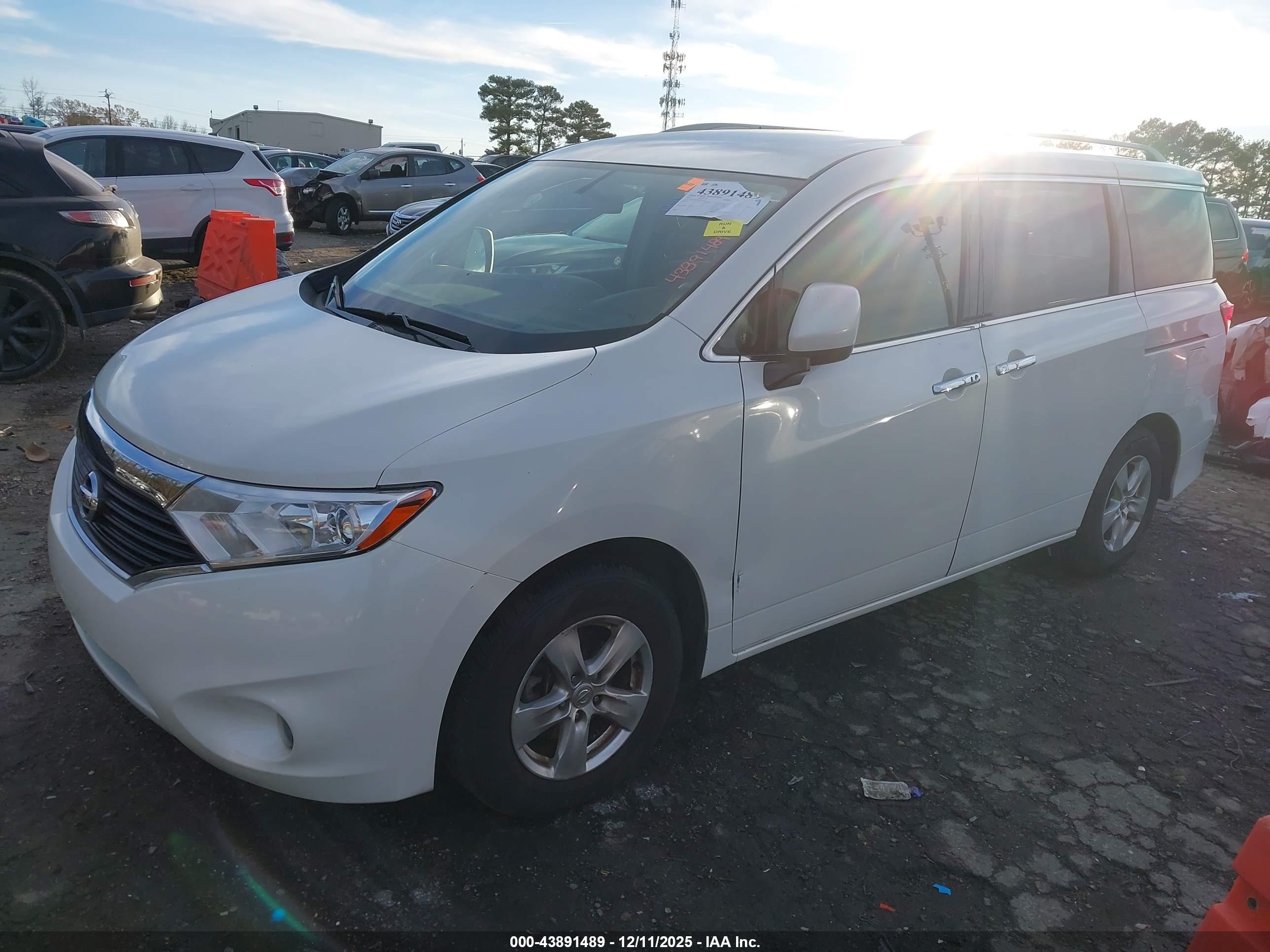 NISSAN QUEST image 2