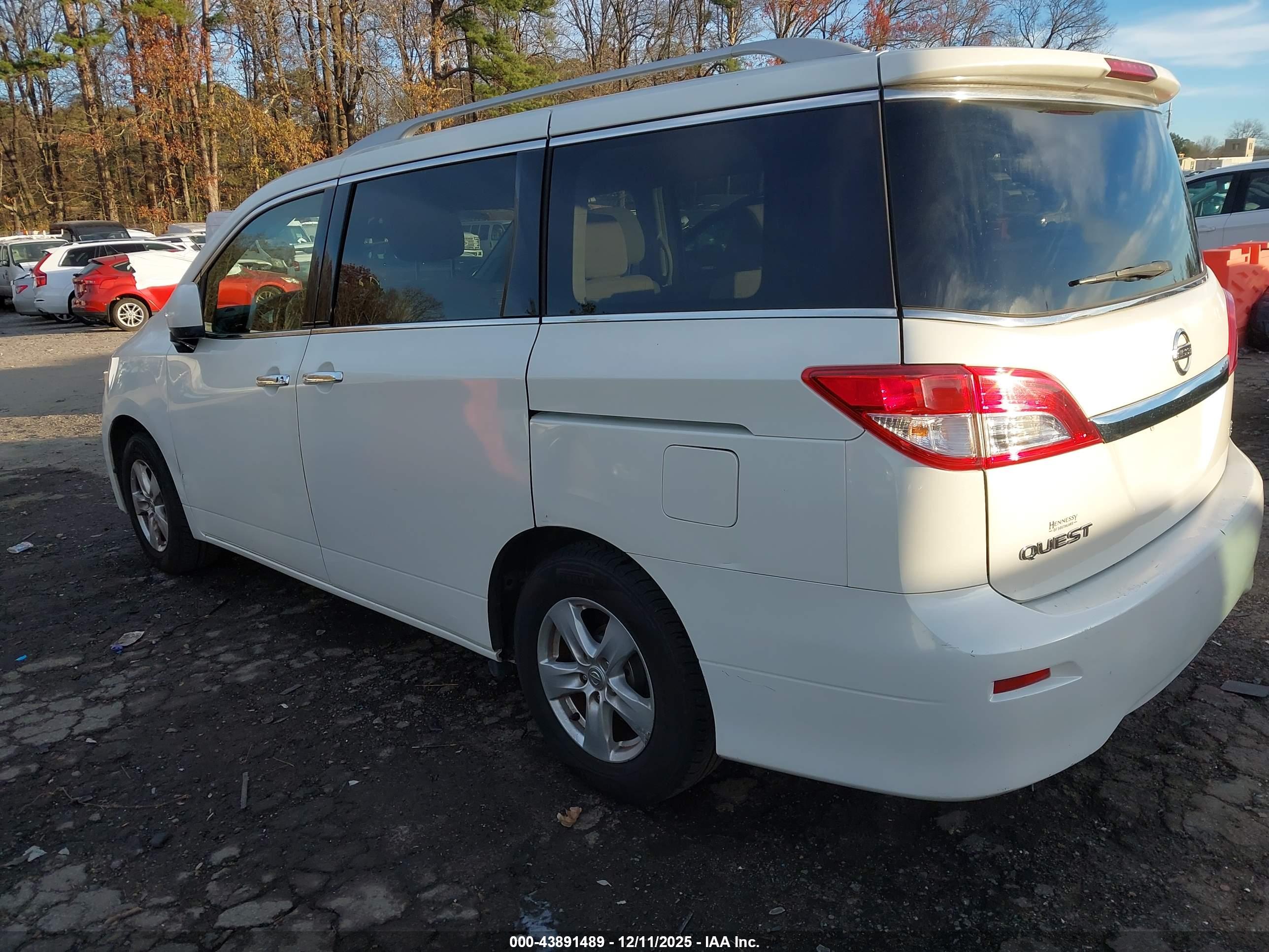NISSAN QUEST image 3