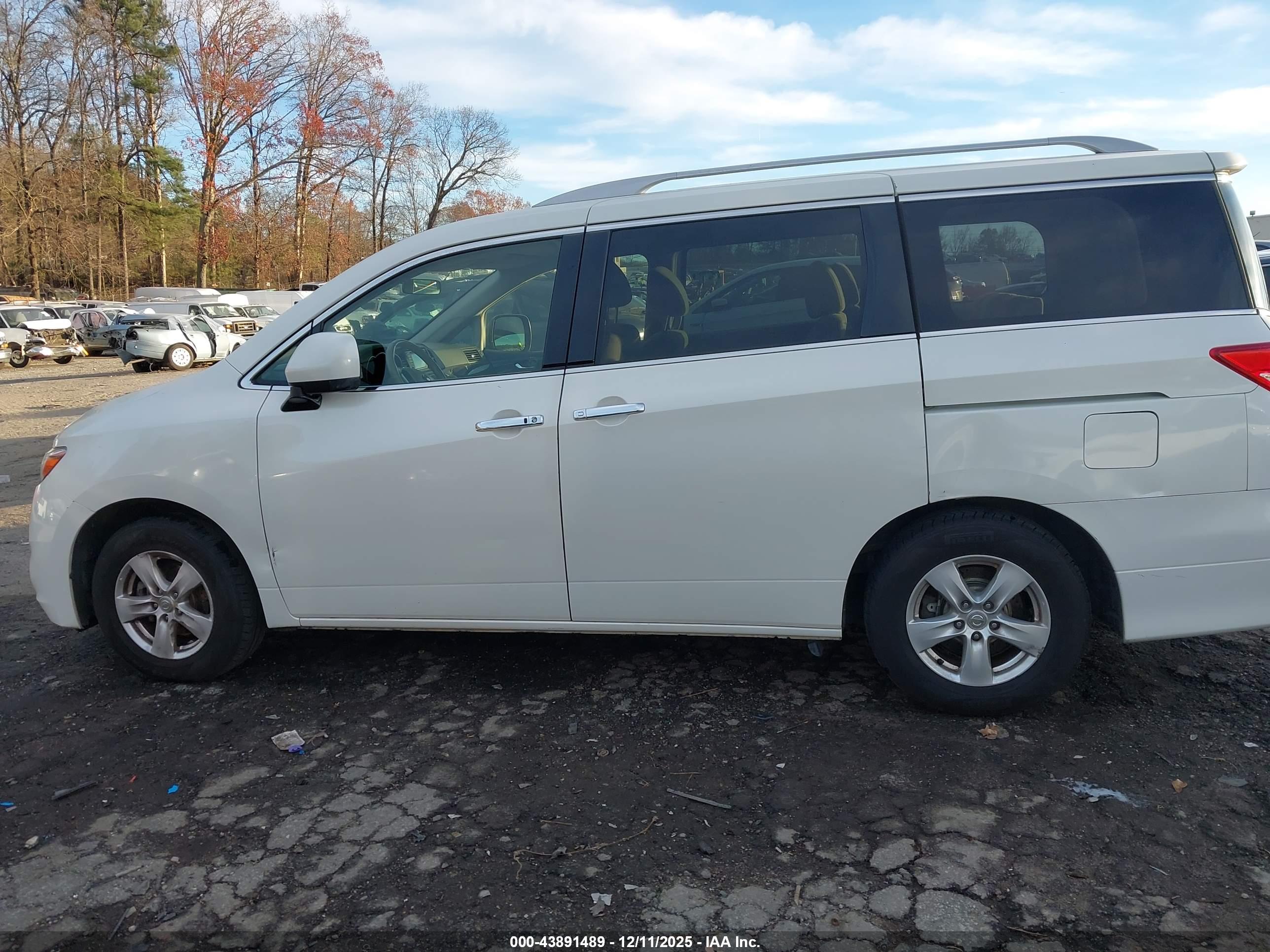 NISSAN QUEST image 6