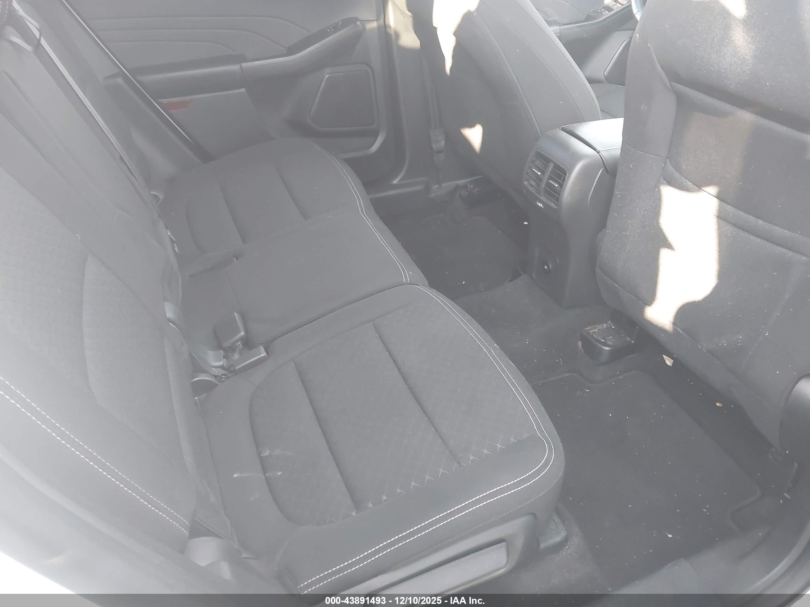 FORD ESCAPE image 8