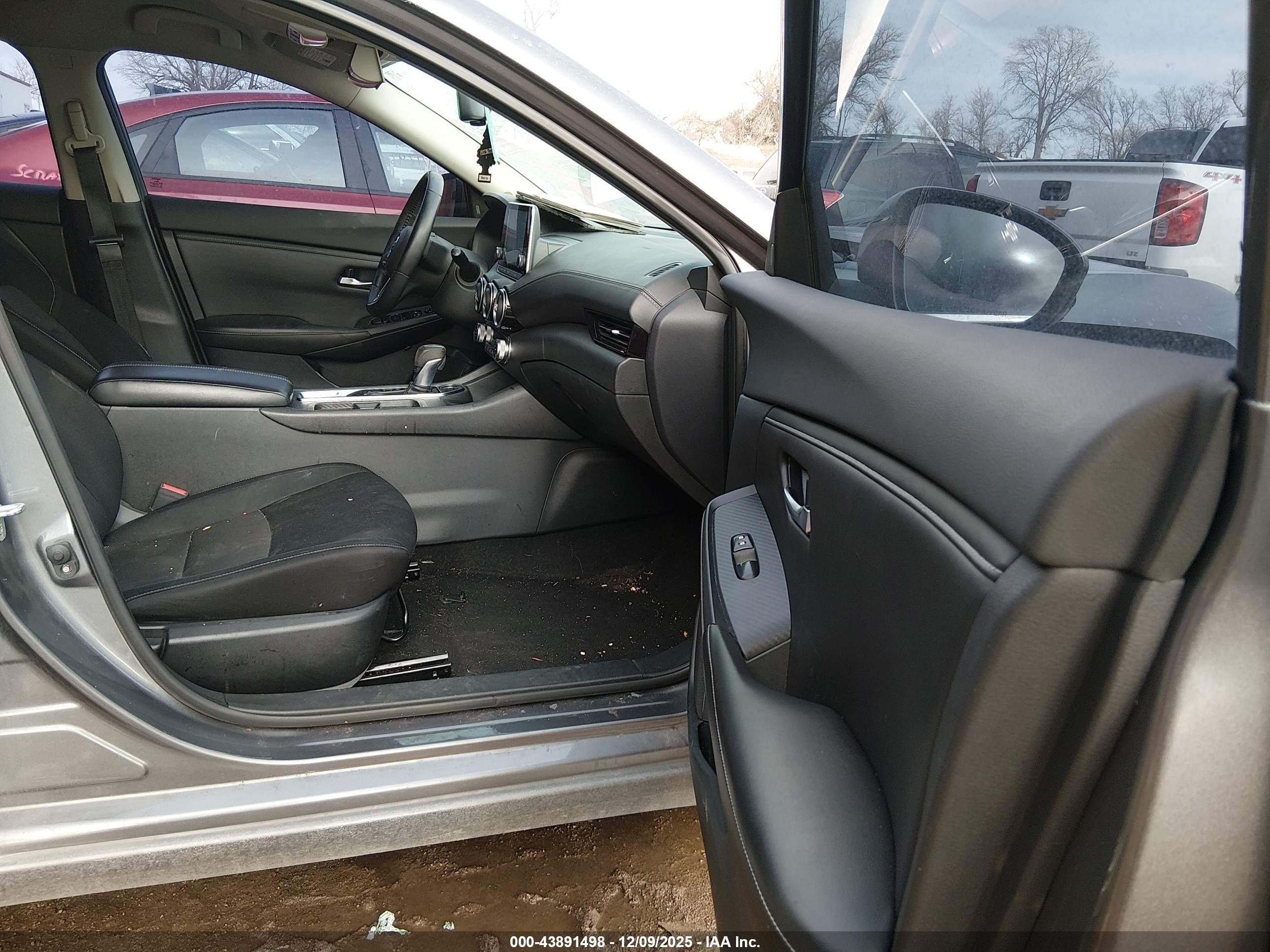 NISSAN SENTRA image 5