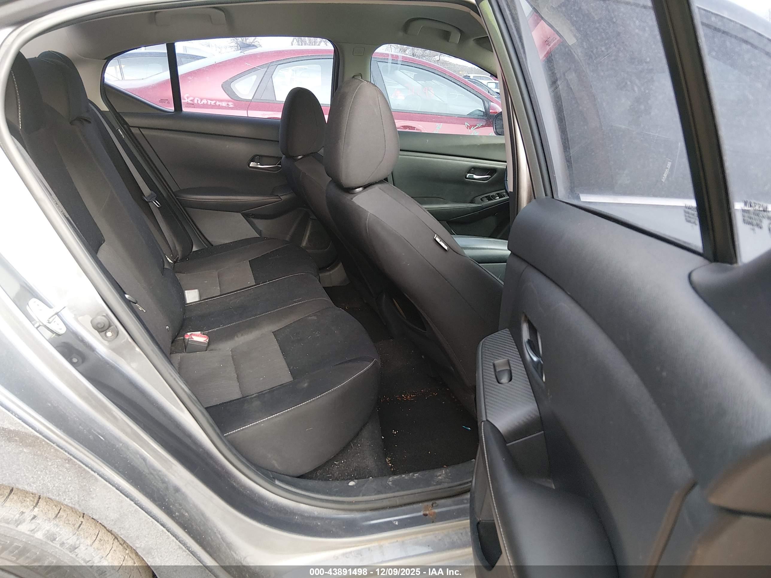 NISSAN SENTRA image 8