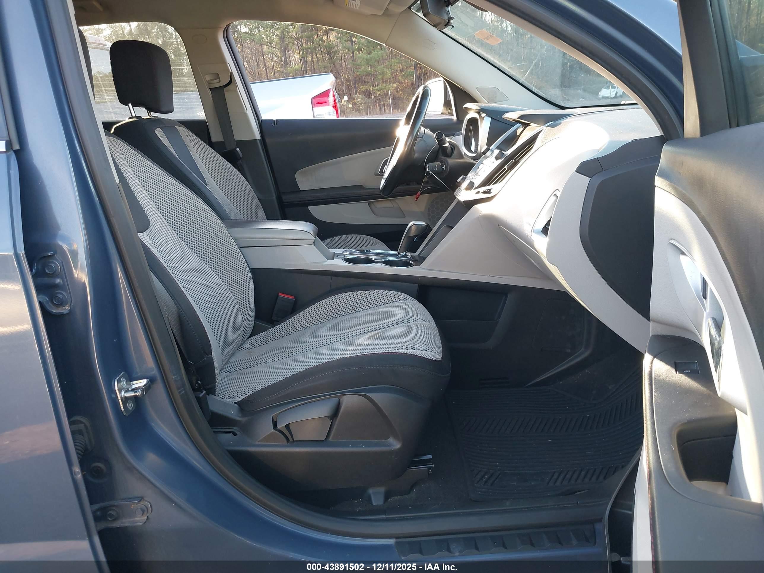 CHEVROLET EQUINOX image 5