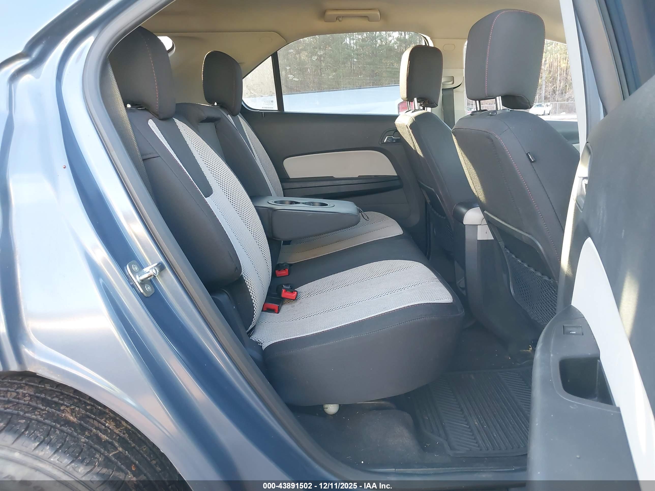CHEVROLET EQUINOX image 8