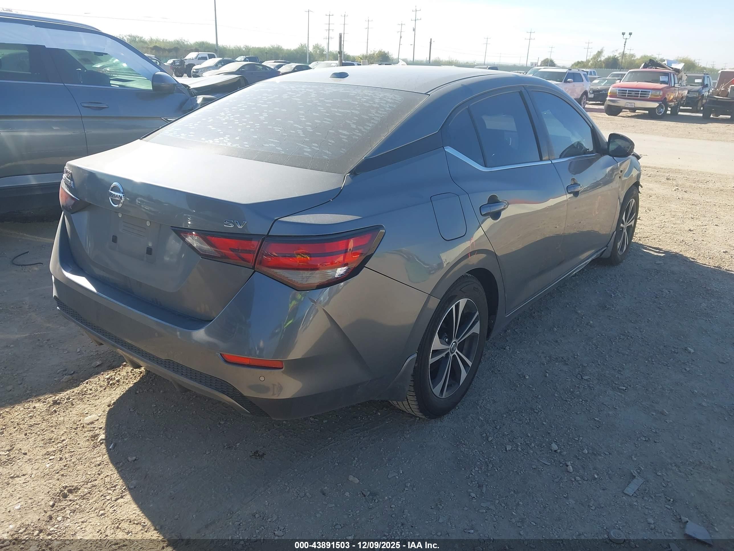 NISSAN SENTRA image 4