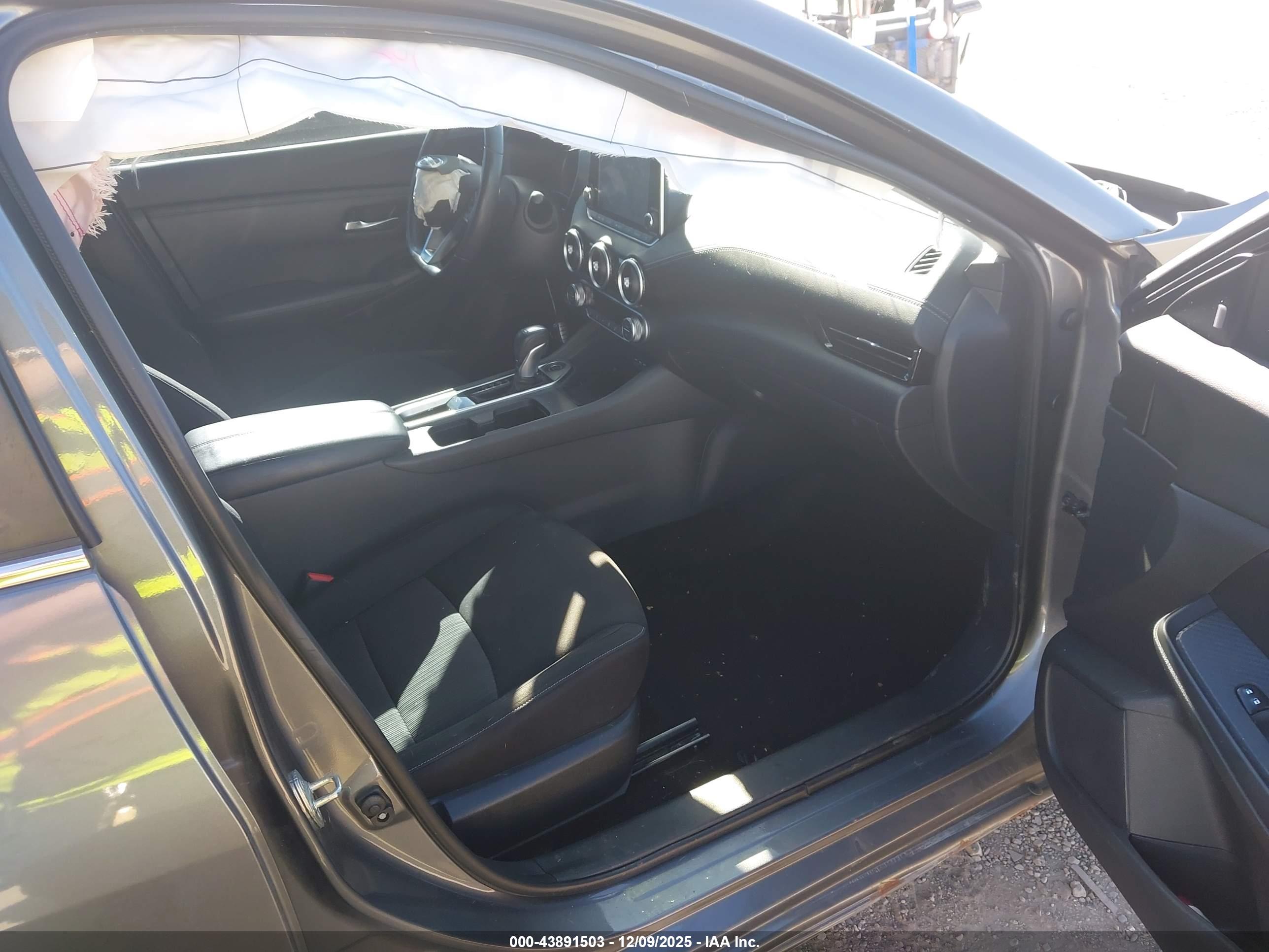 NISSAN SENTRA image 5