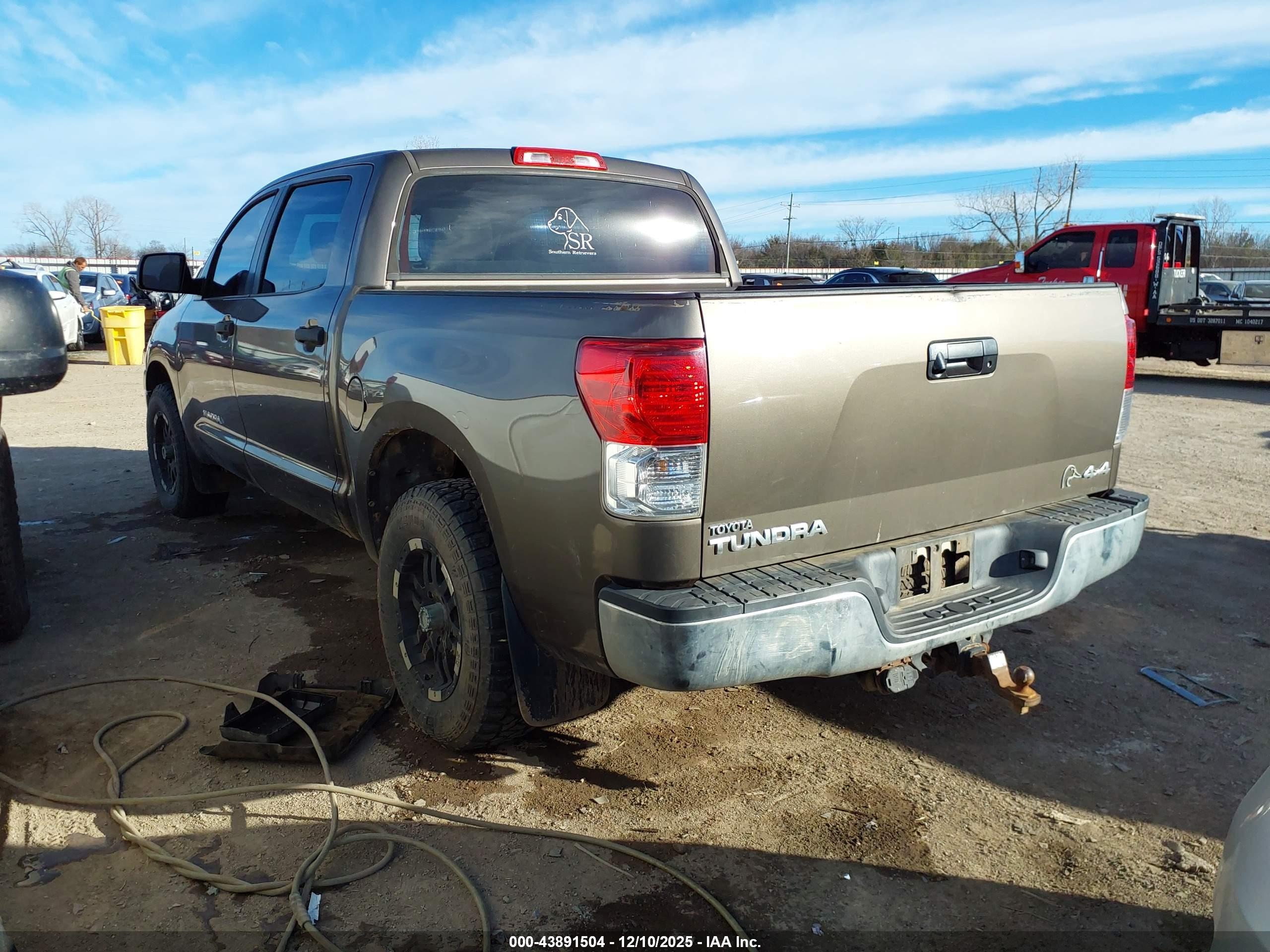 TOYOTA TUNDRA image 3