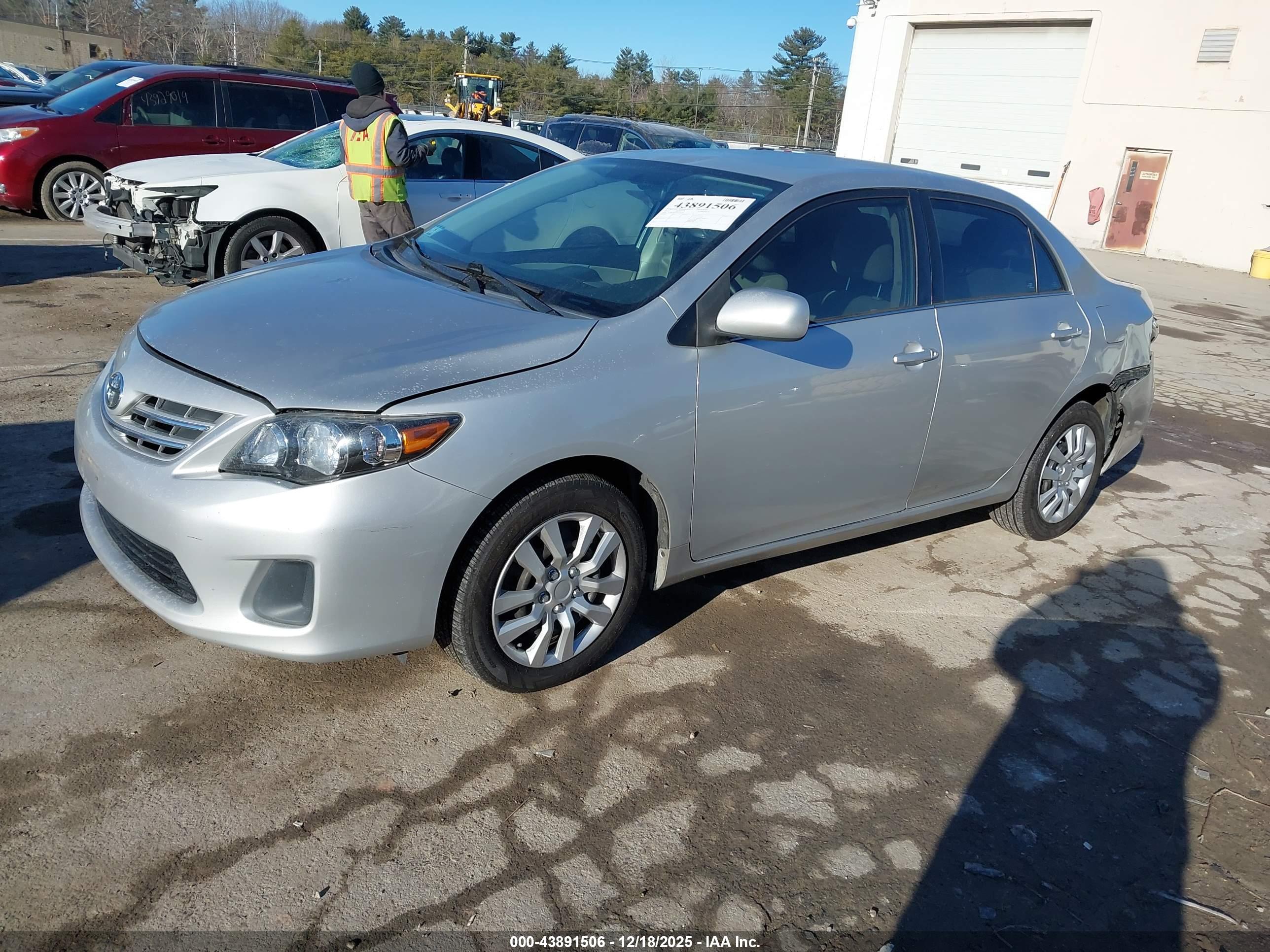 TOYOTA COROLLA image 2