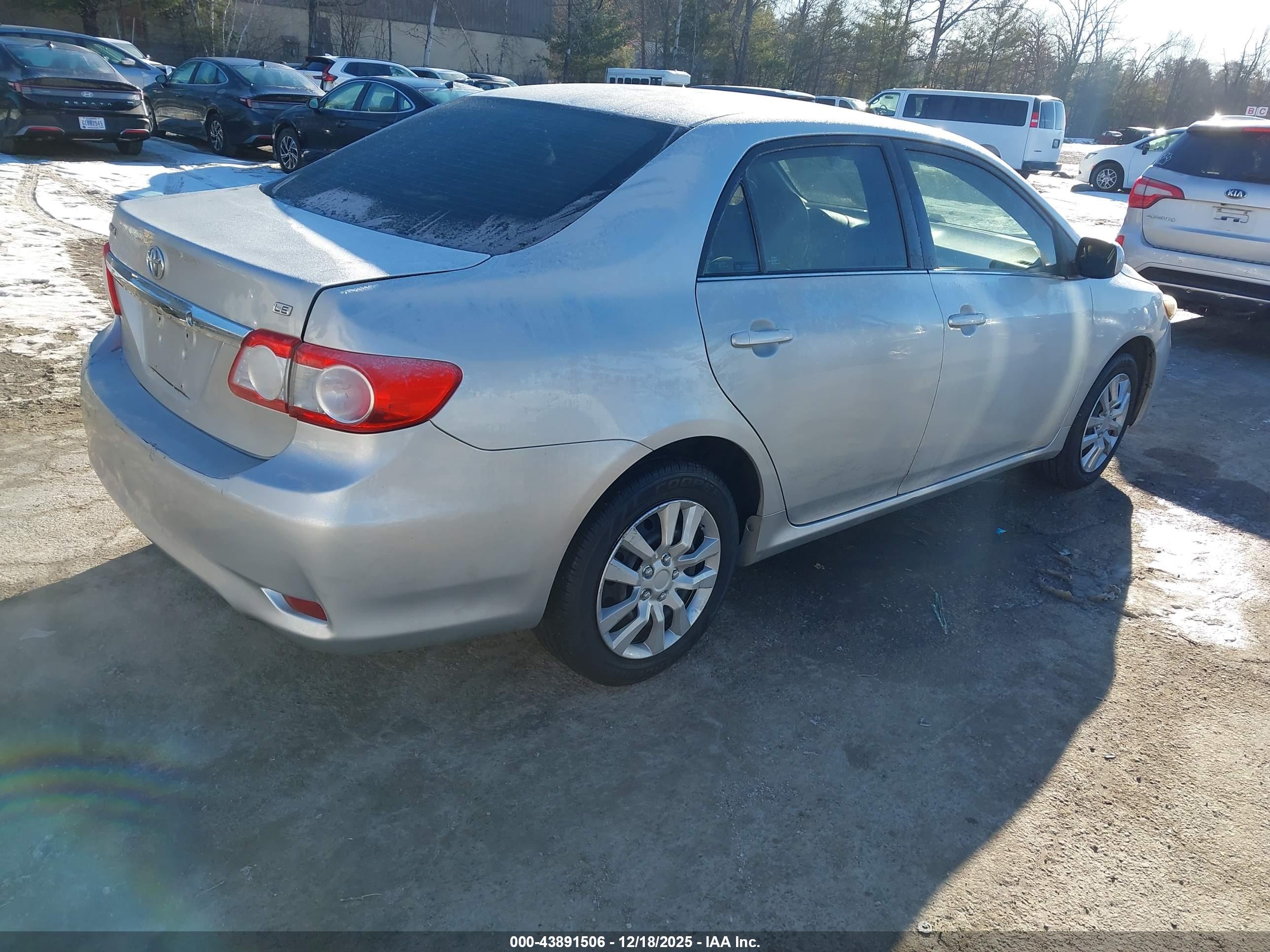 TOYOTA COROLLA image 4
