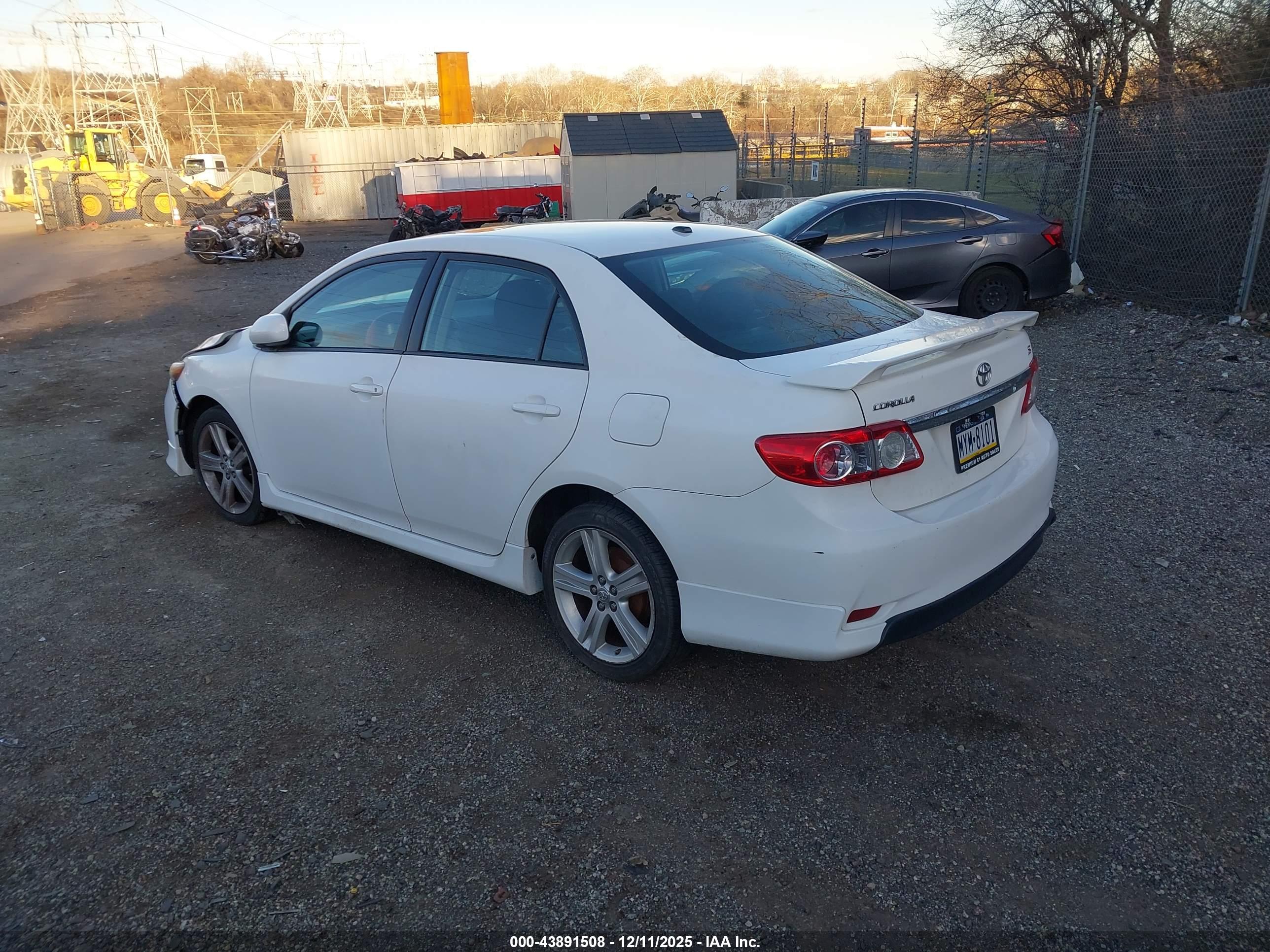 TOYOTA COROLLA image 3