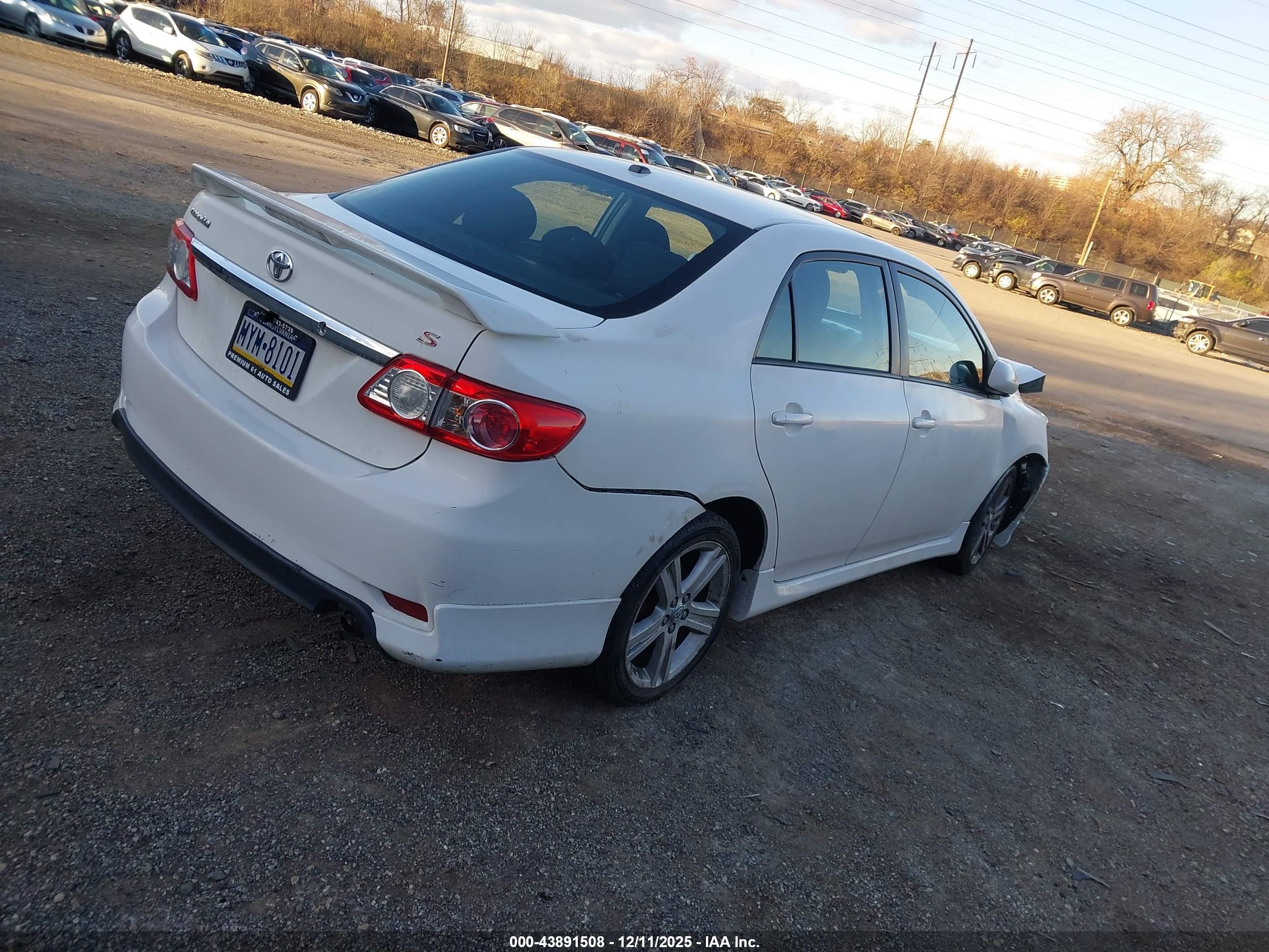 TOYOTA COROLLA image 4