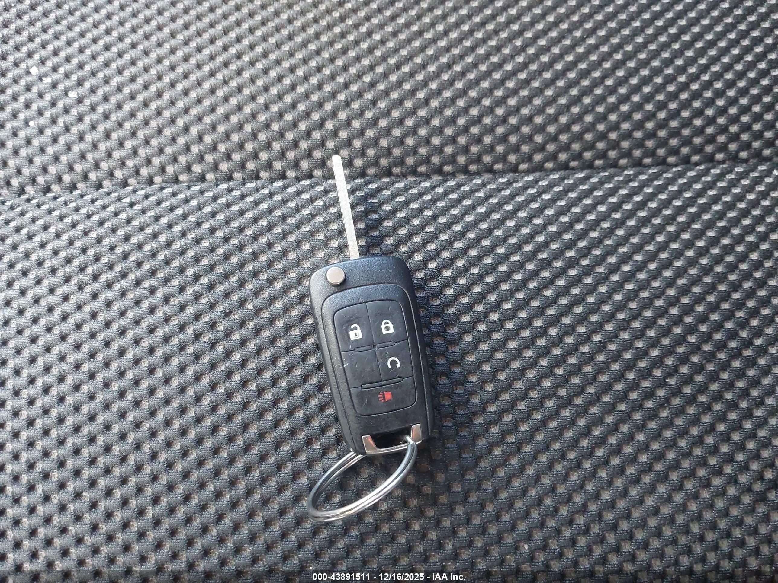 CHEVROLET EQUINOX image 11