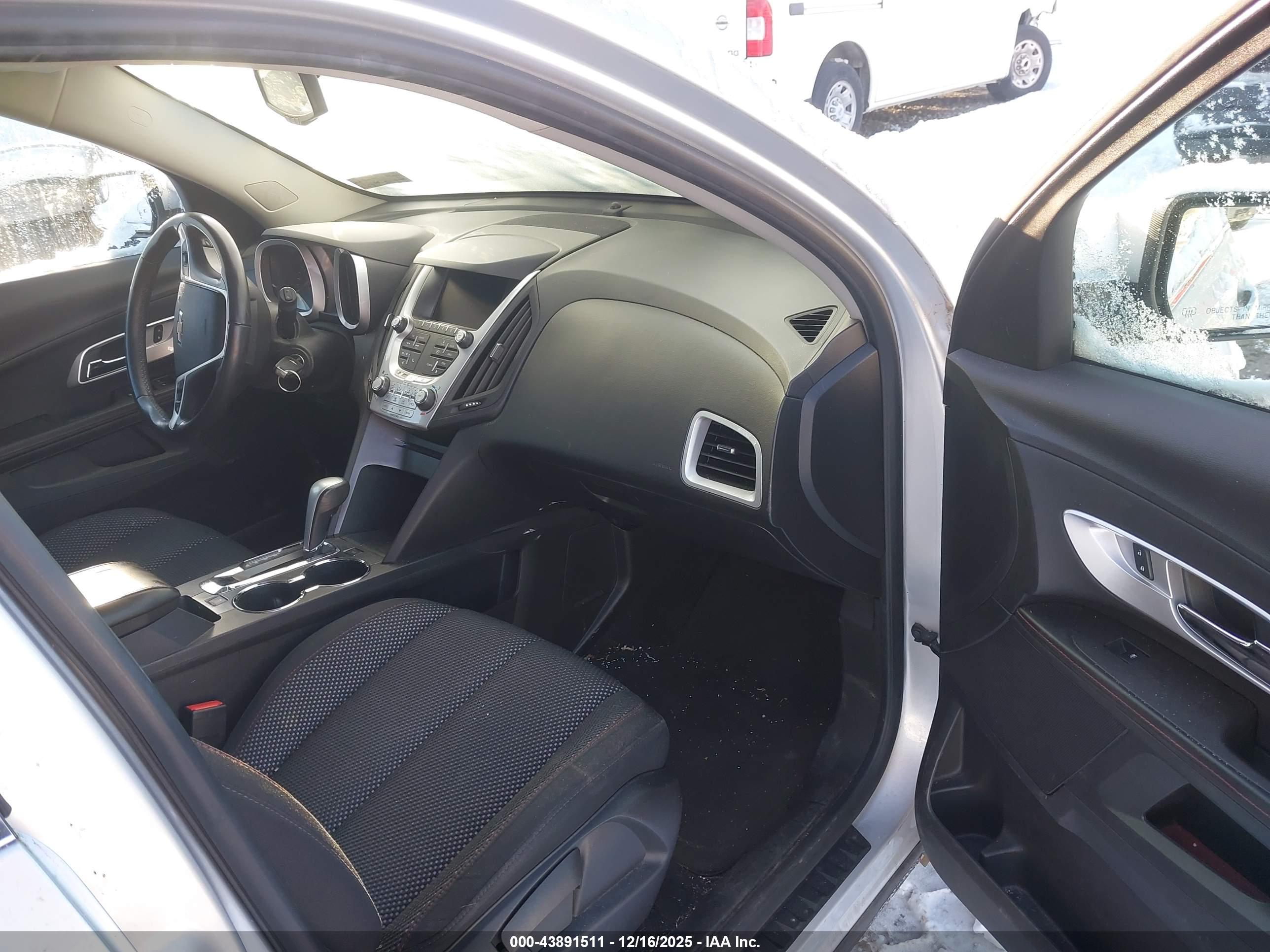 CHEVROLET EQUINOX image 5