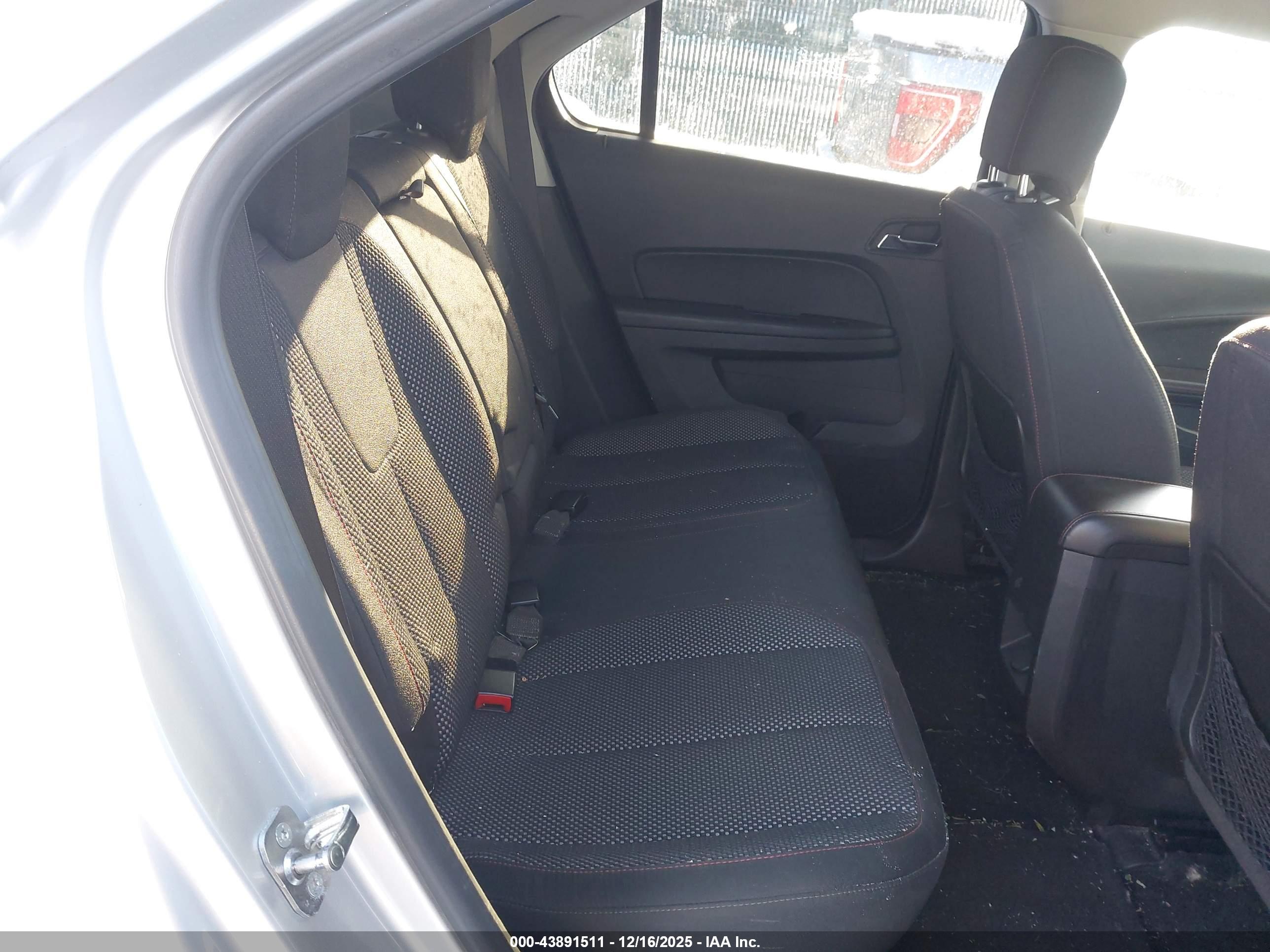 CHEVROLET EQUINOX image 8