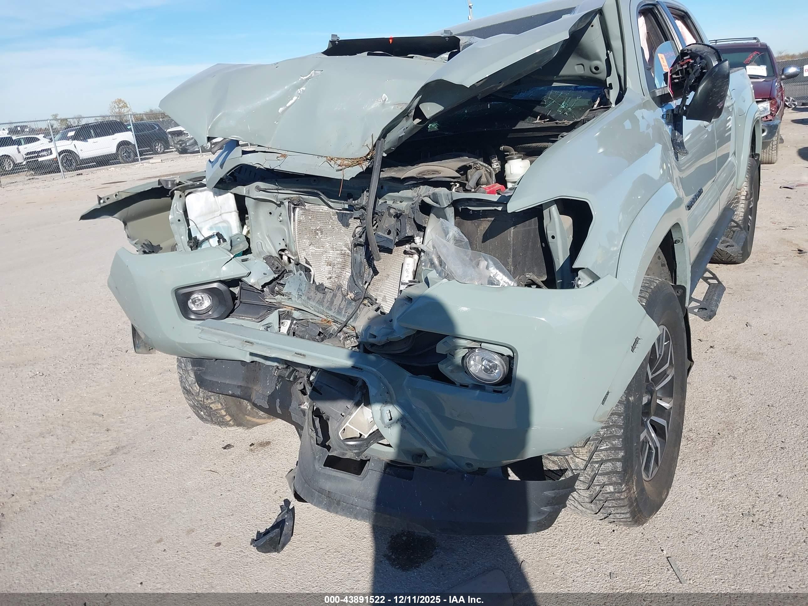 TOYOTA TACOMA image 6