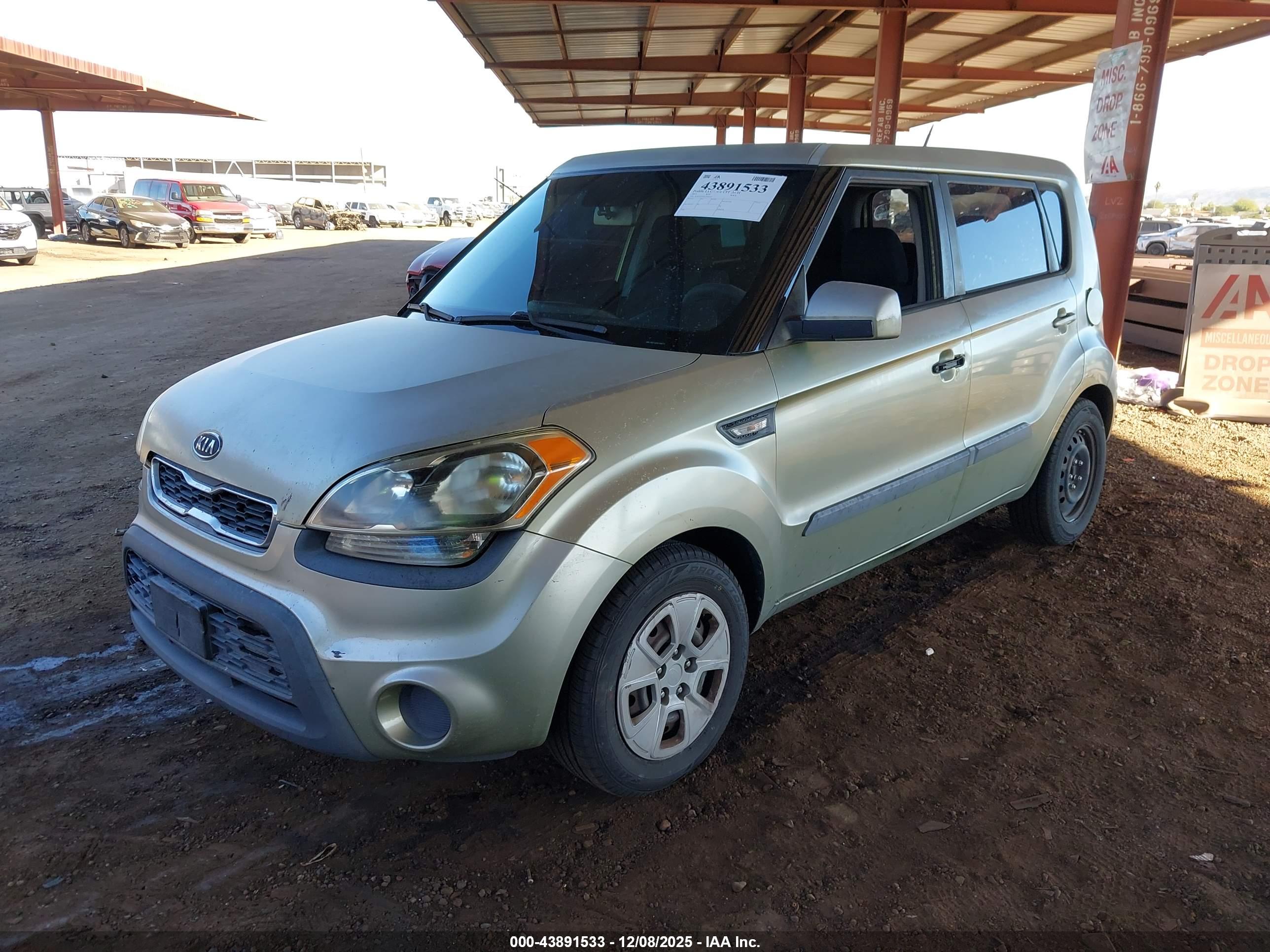 KIA SOUL image 2
