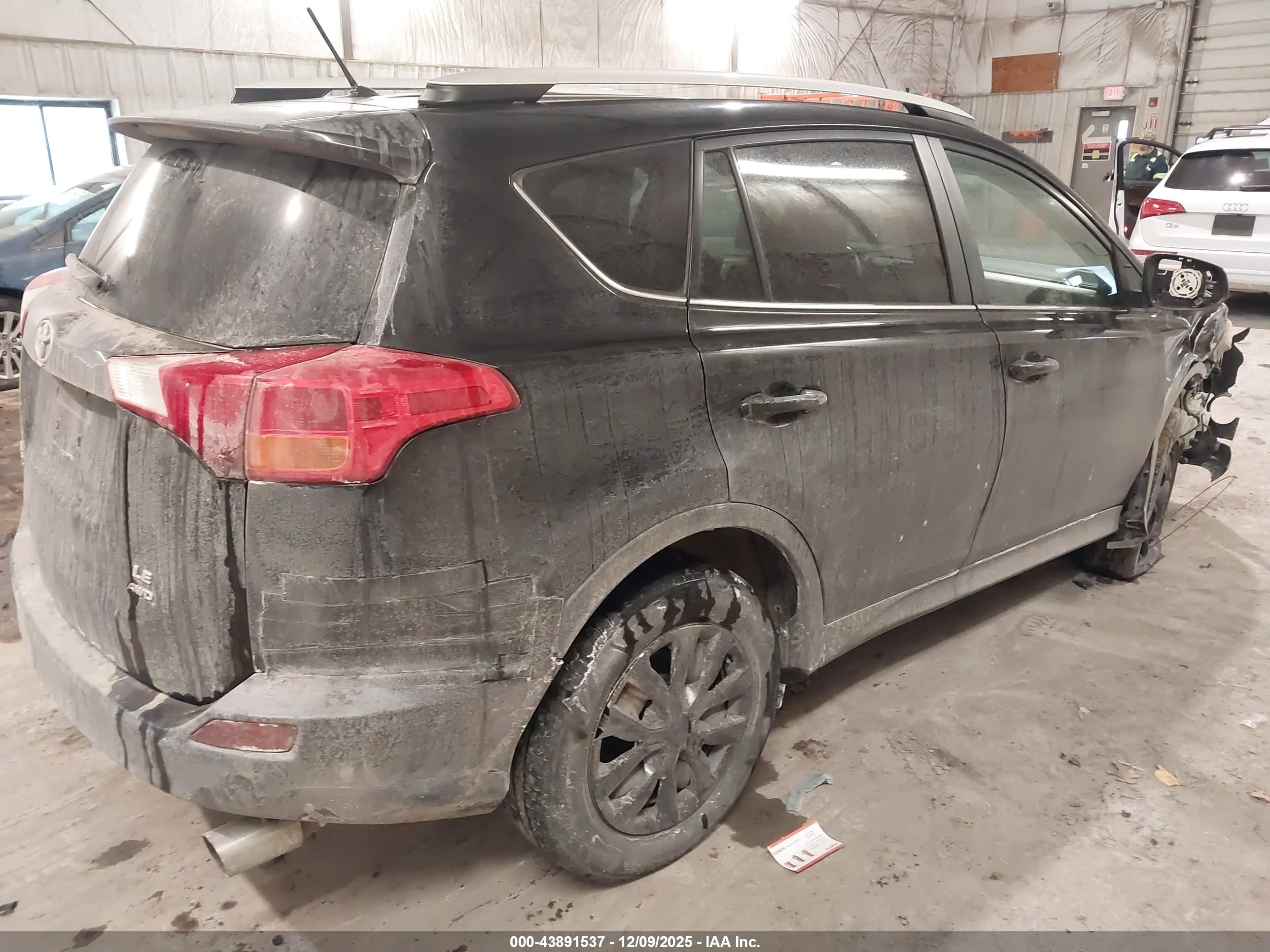 TOYOTA RAV4 image 4