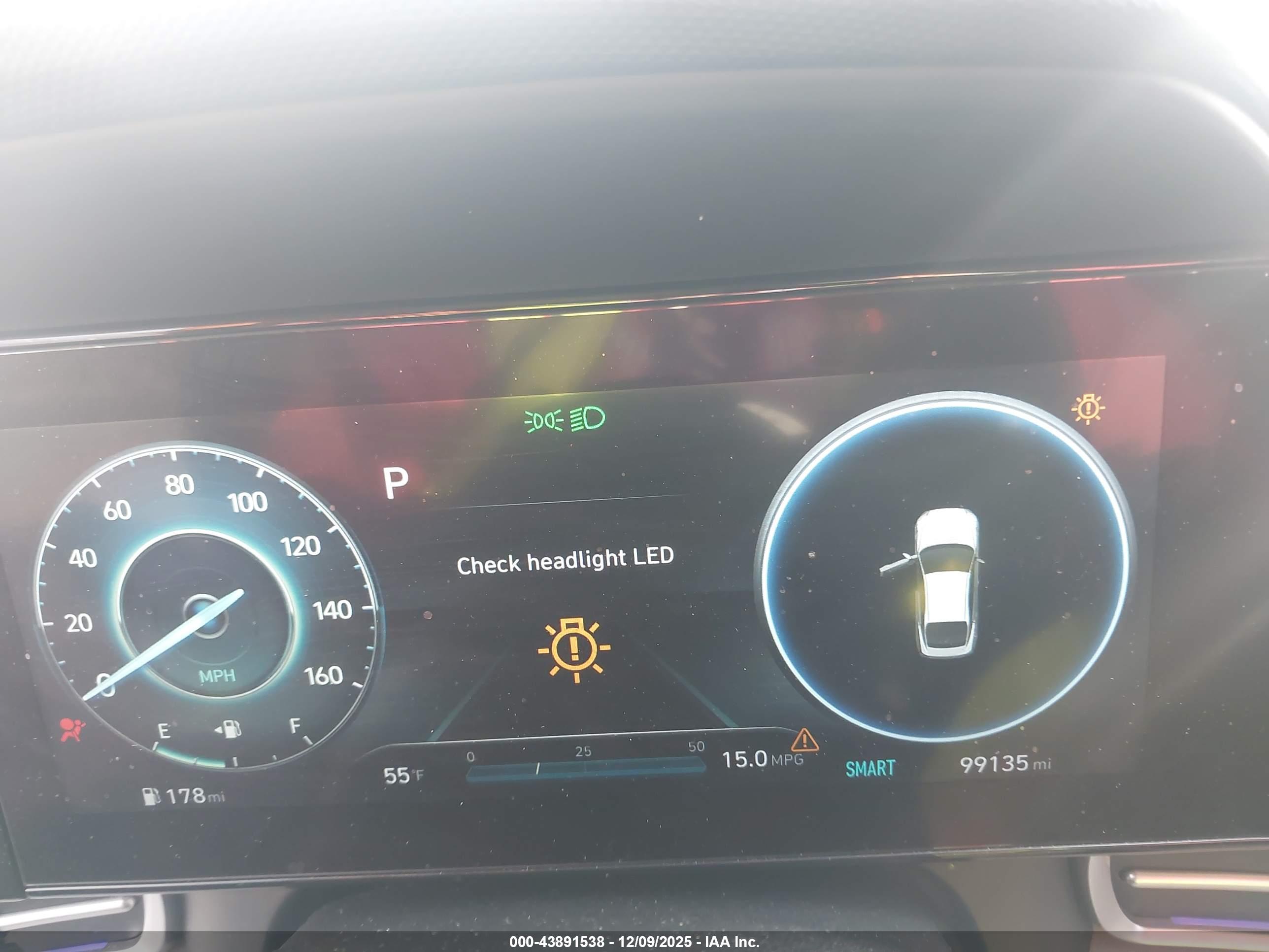 HYUNDAI ELANTRA image 7