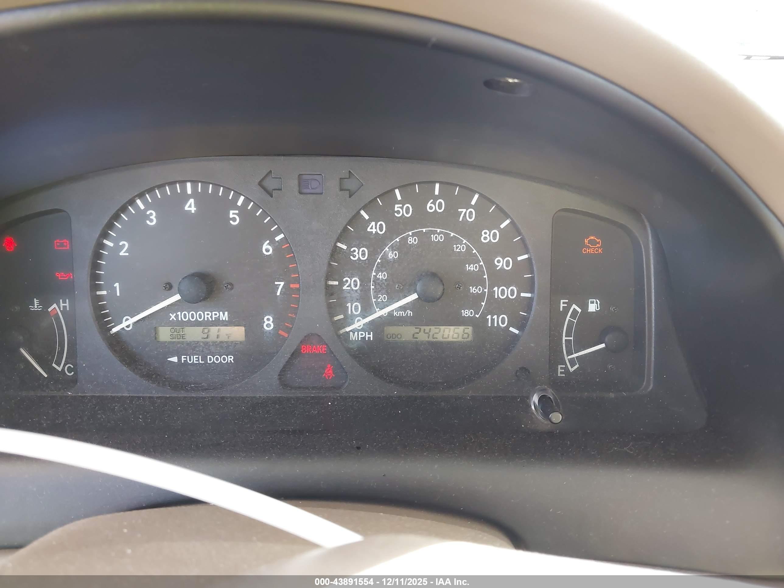 TOYOTA COROLLA image 7