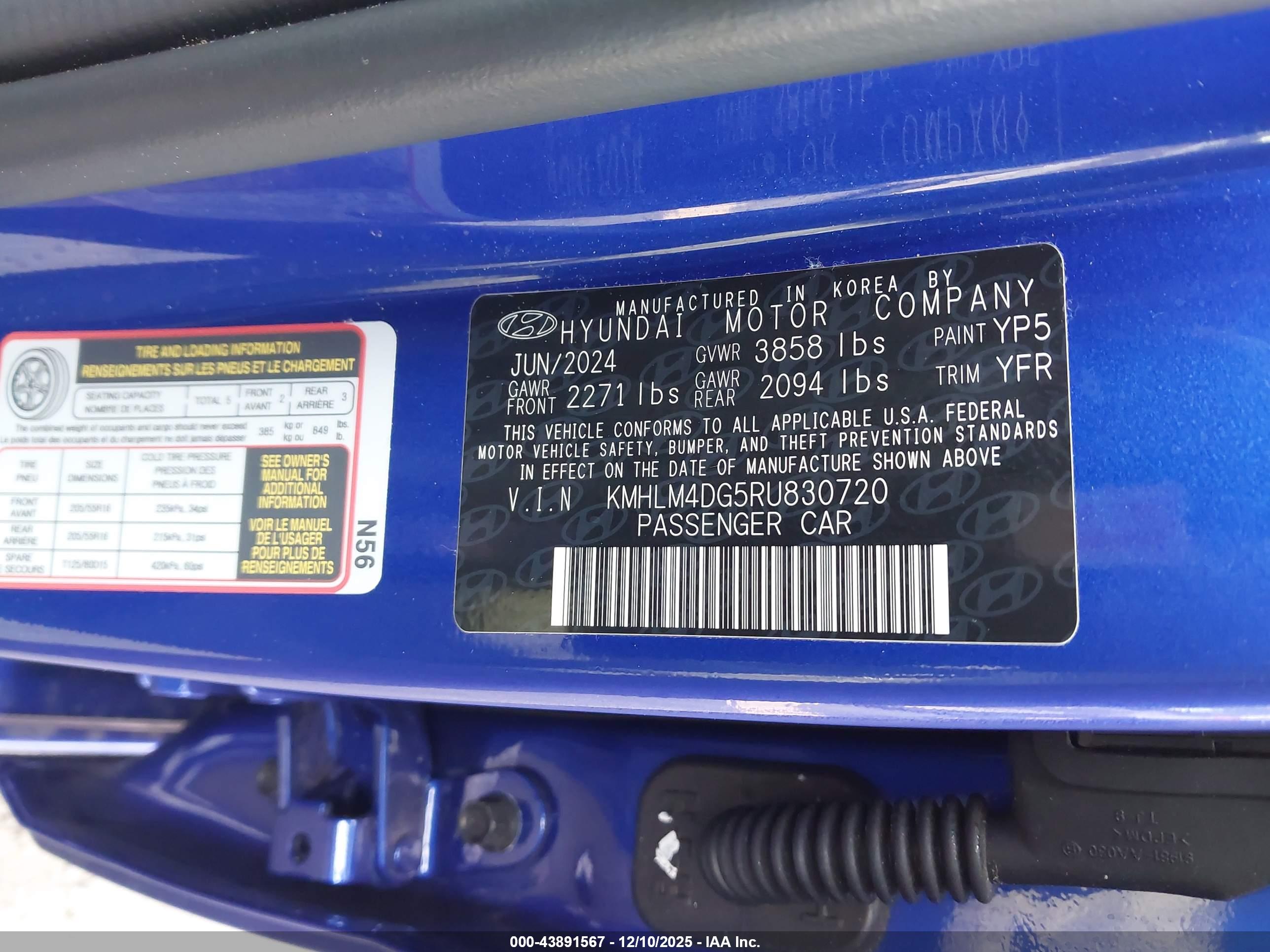 HYUNDAI ELANTRA image 9