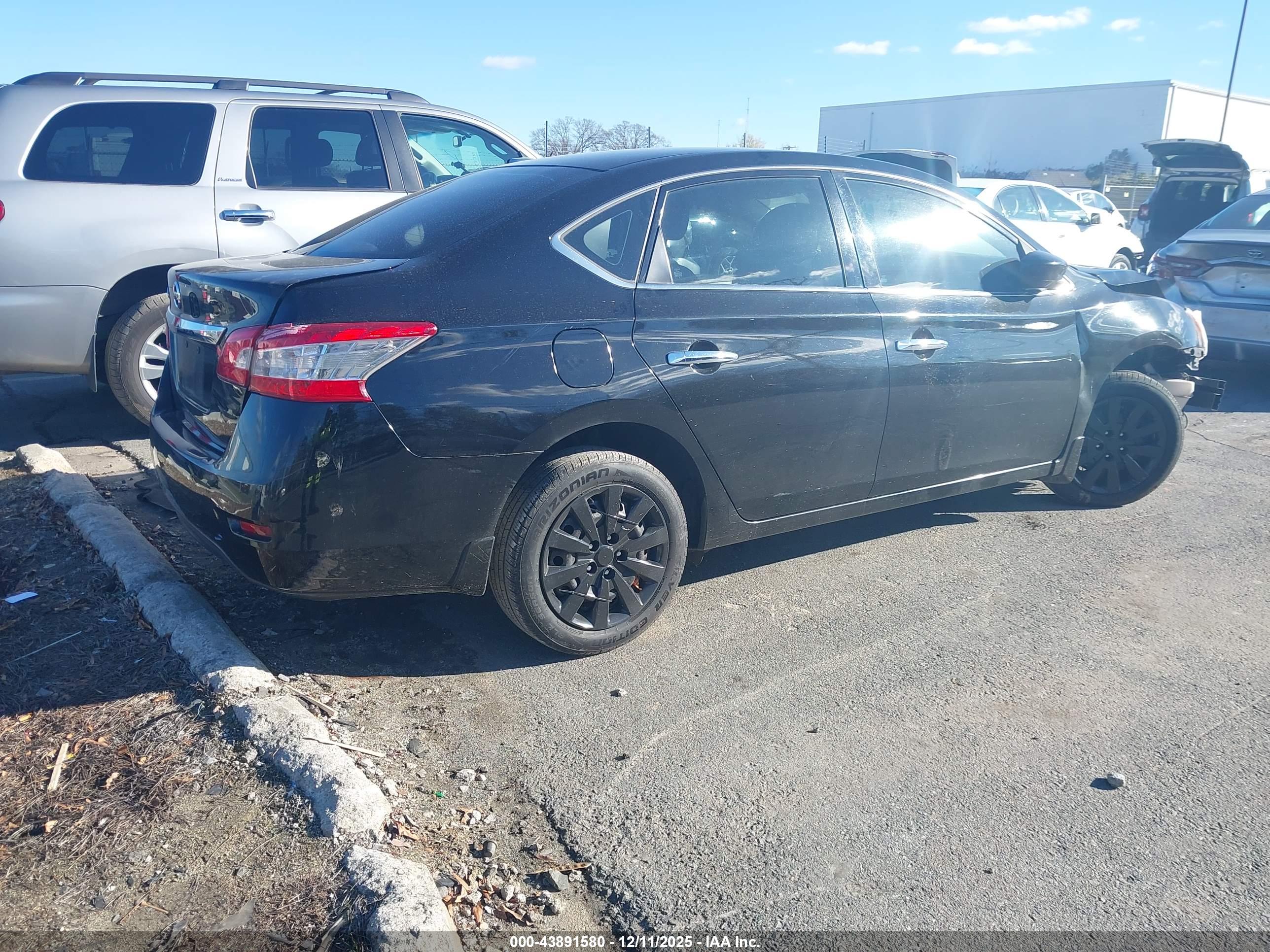 NISSAN SENTRA image 4
