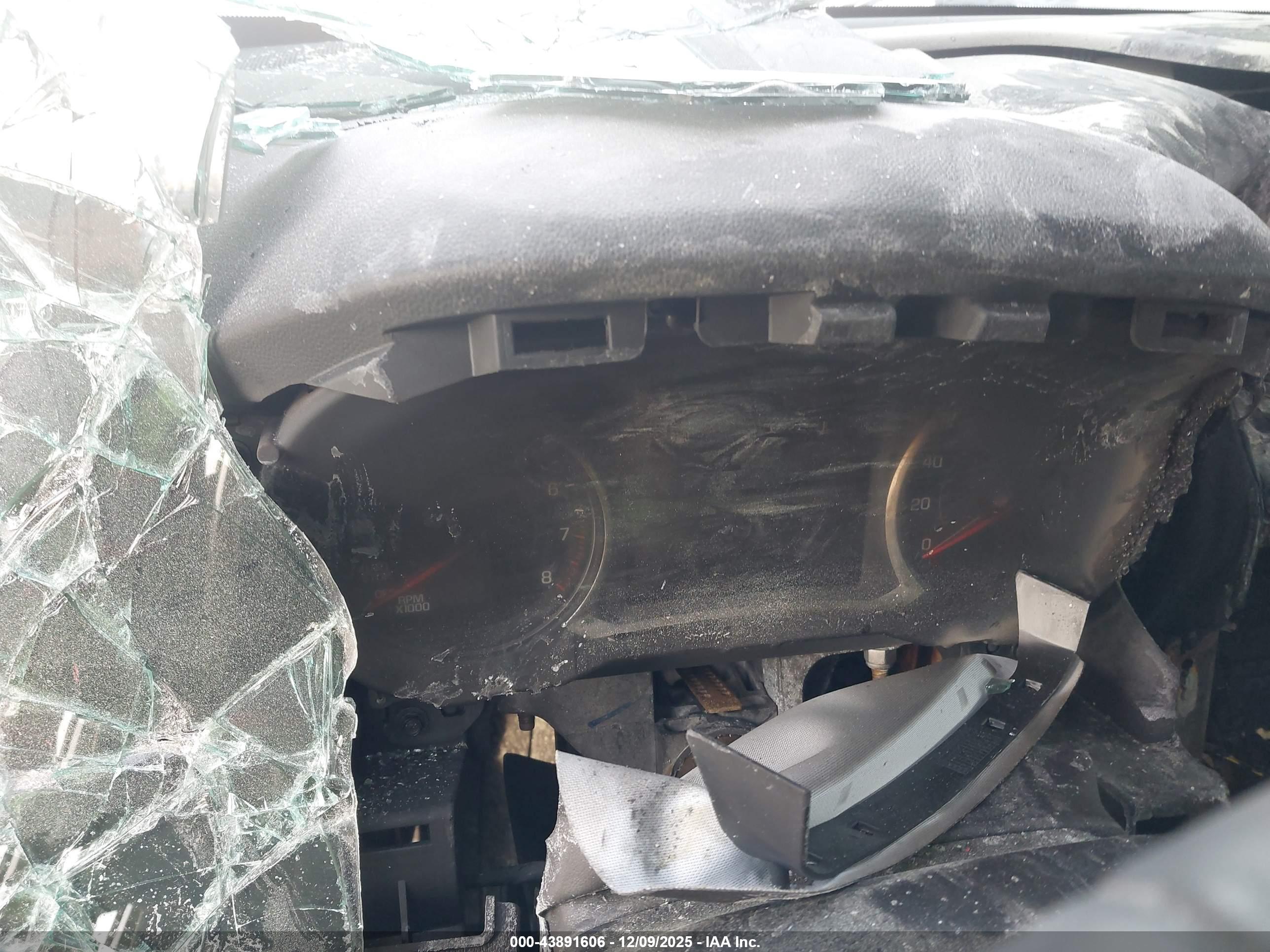 CHEVROLET TRAVERSE image 7