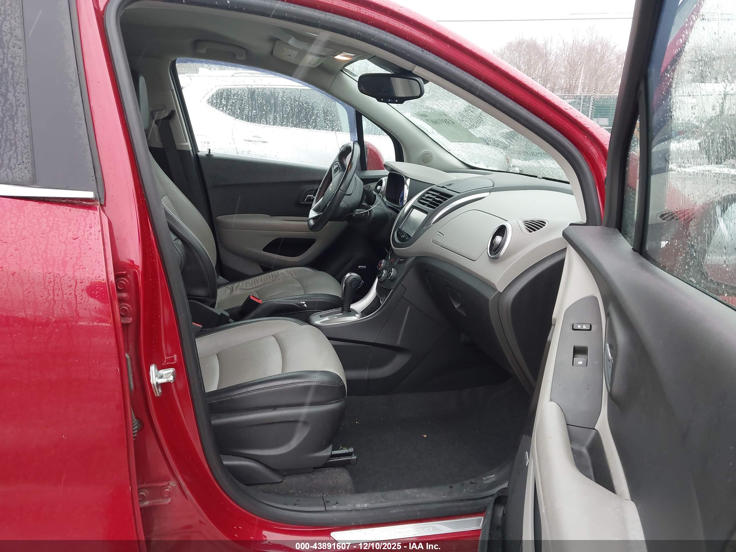 CHEVROLET TRAX image 5