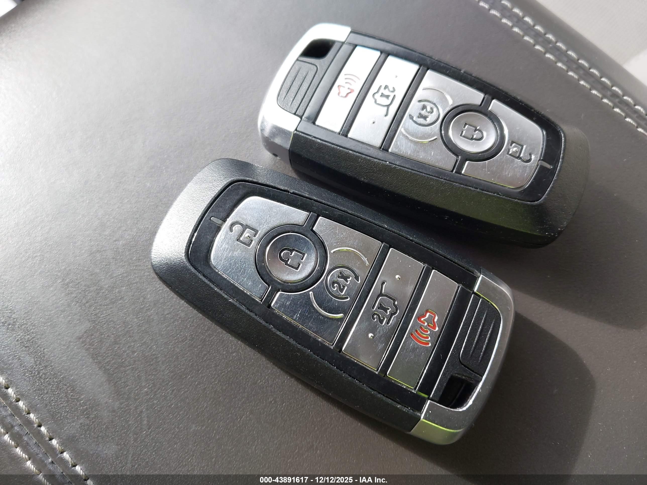 FORD EXPLORER image 11